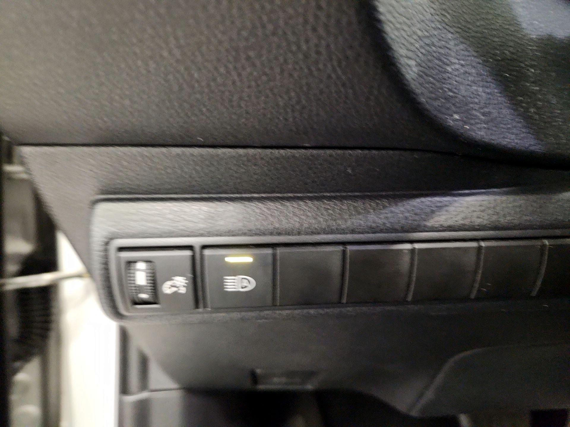 Thumbnail: 2021 Toyota Corolla - 13