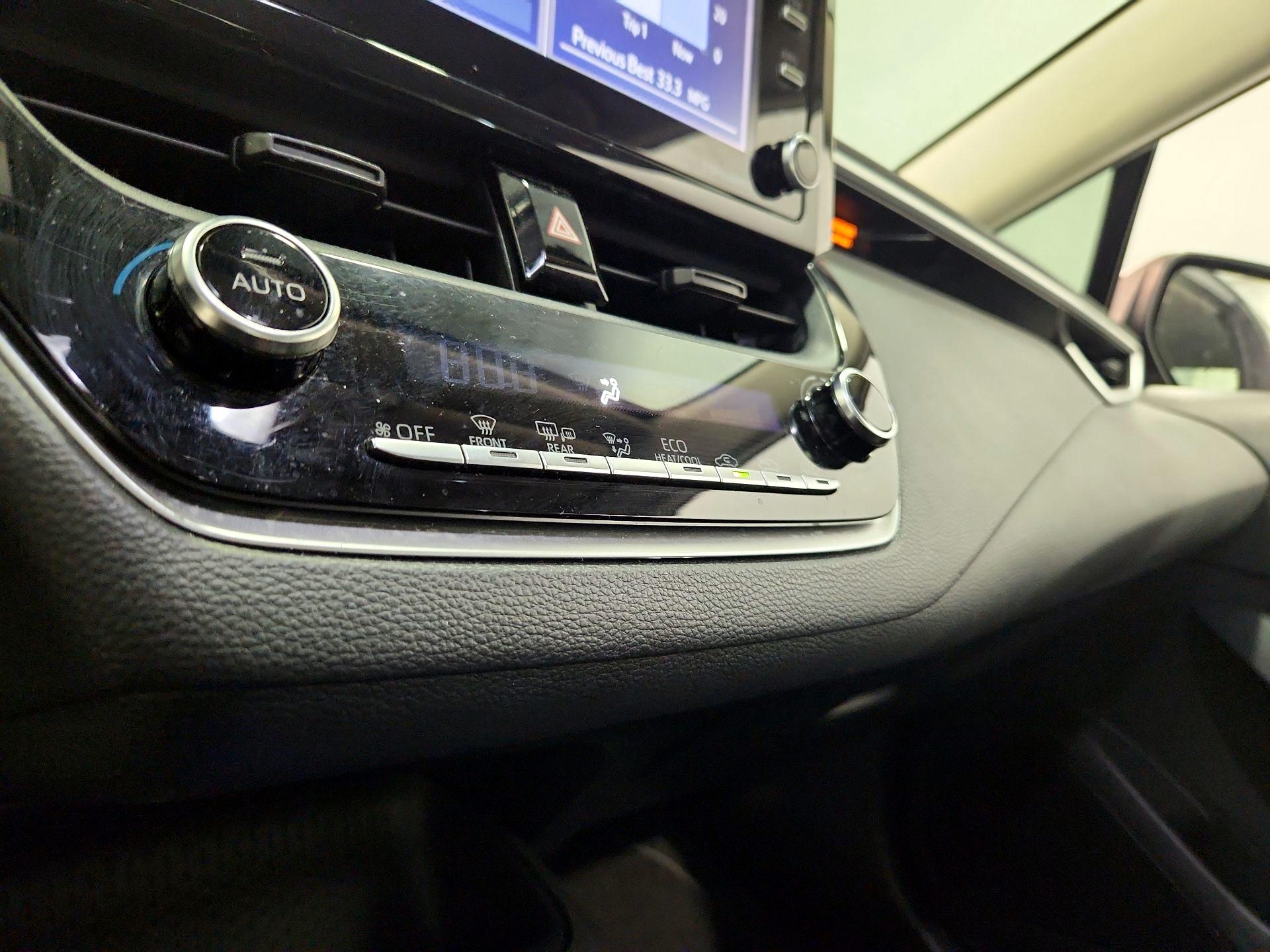 Thumbnail: 2021 Toyota Corolla - 16