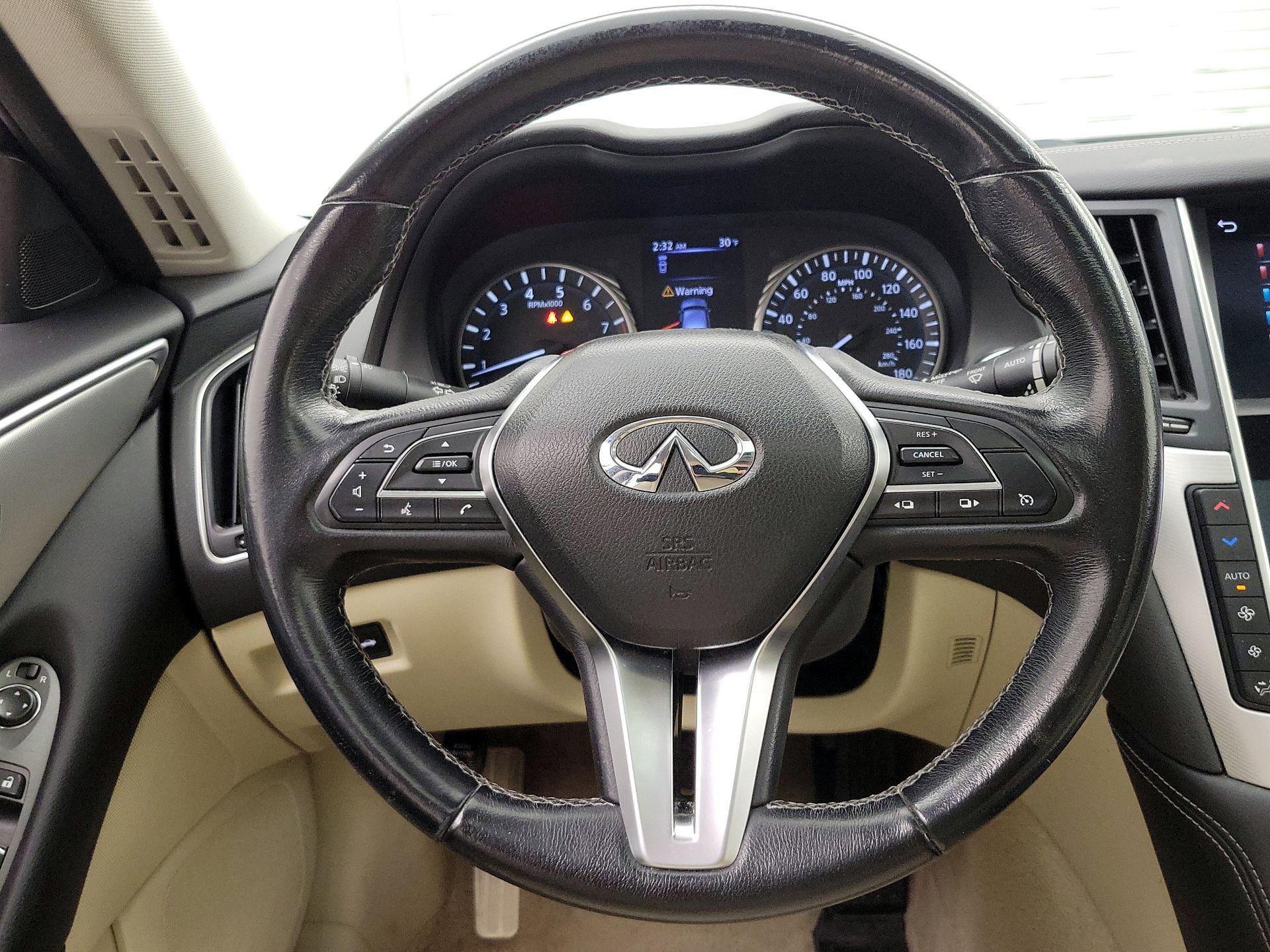 Thumbnail: 2020 INFINITI Q50 - 10