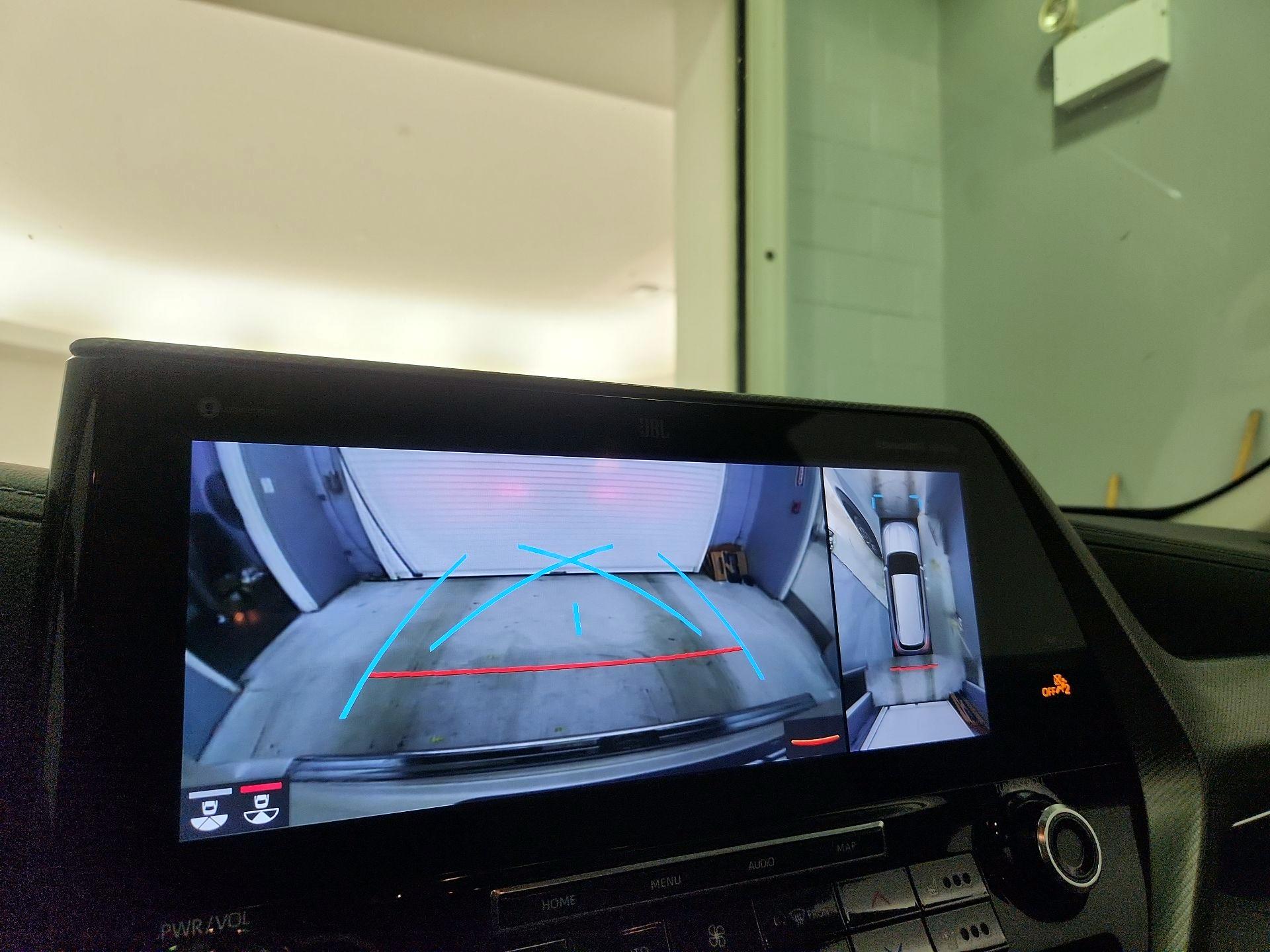 Thumbnail: 2021 Toyota Highlander - 14