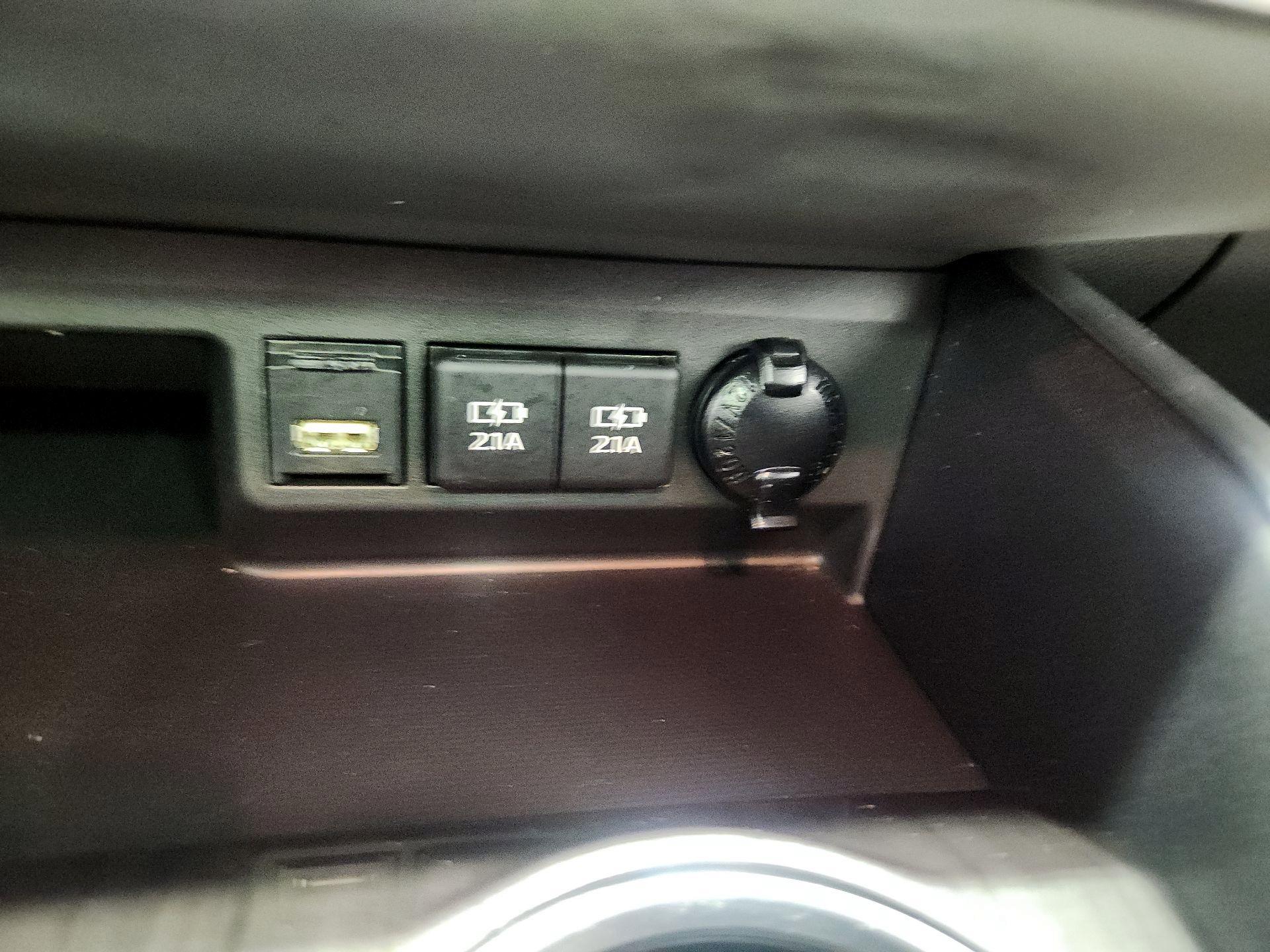 Thumbnail: 2021 Toyota Highlander - 18