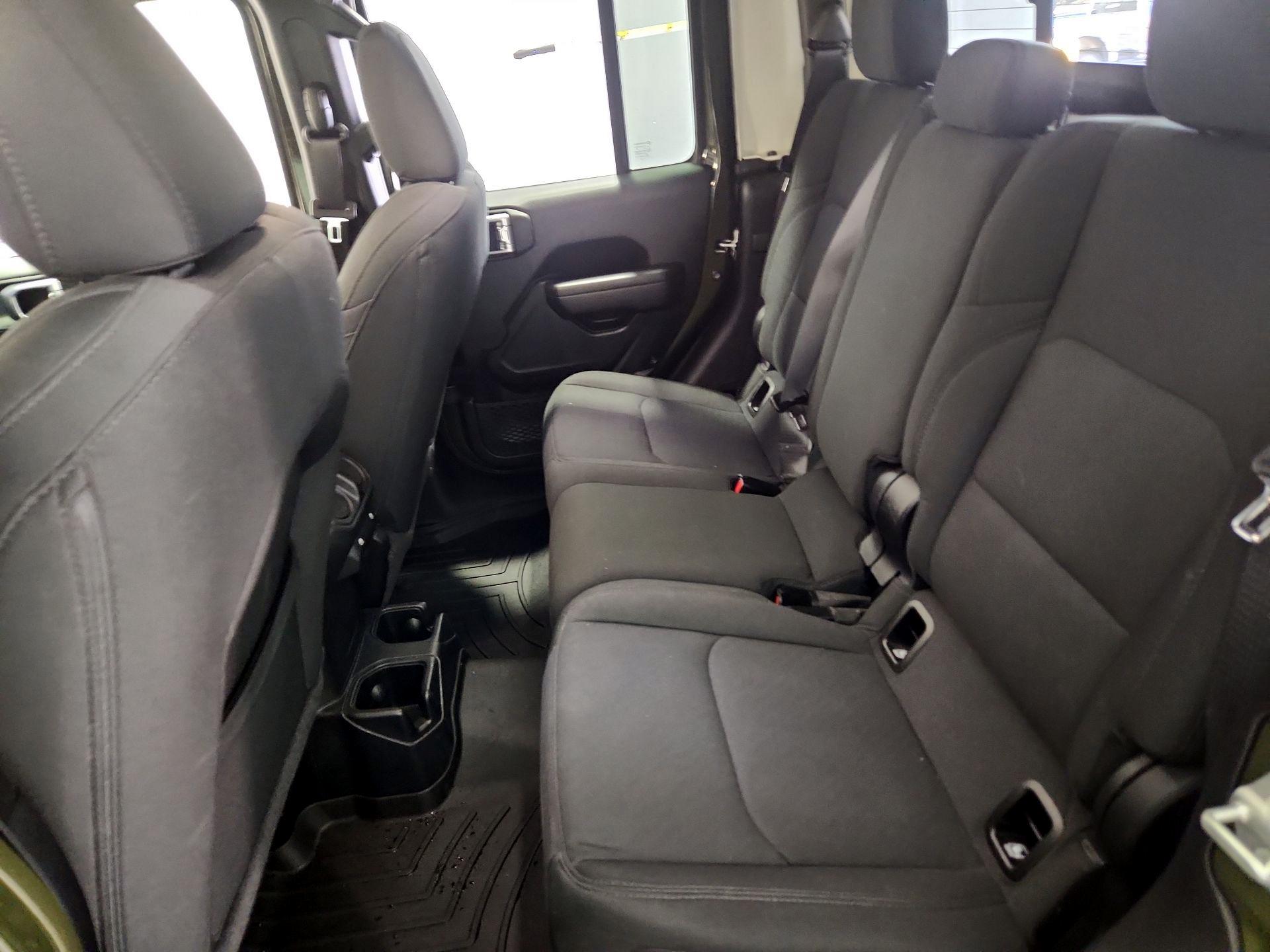 Thumbnail: 2021 Jeep Gladiator - 19