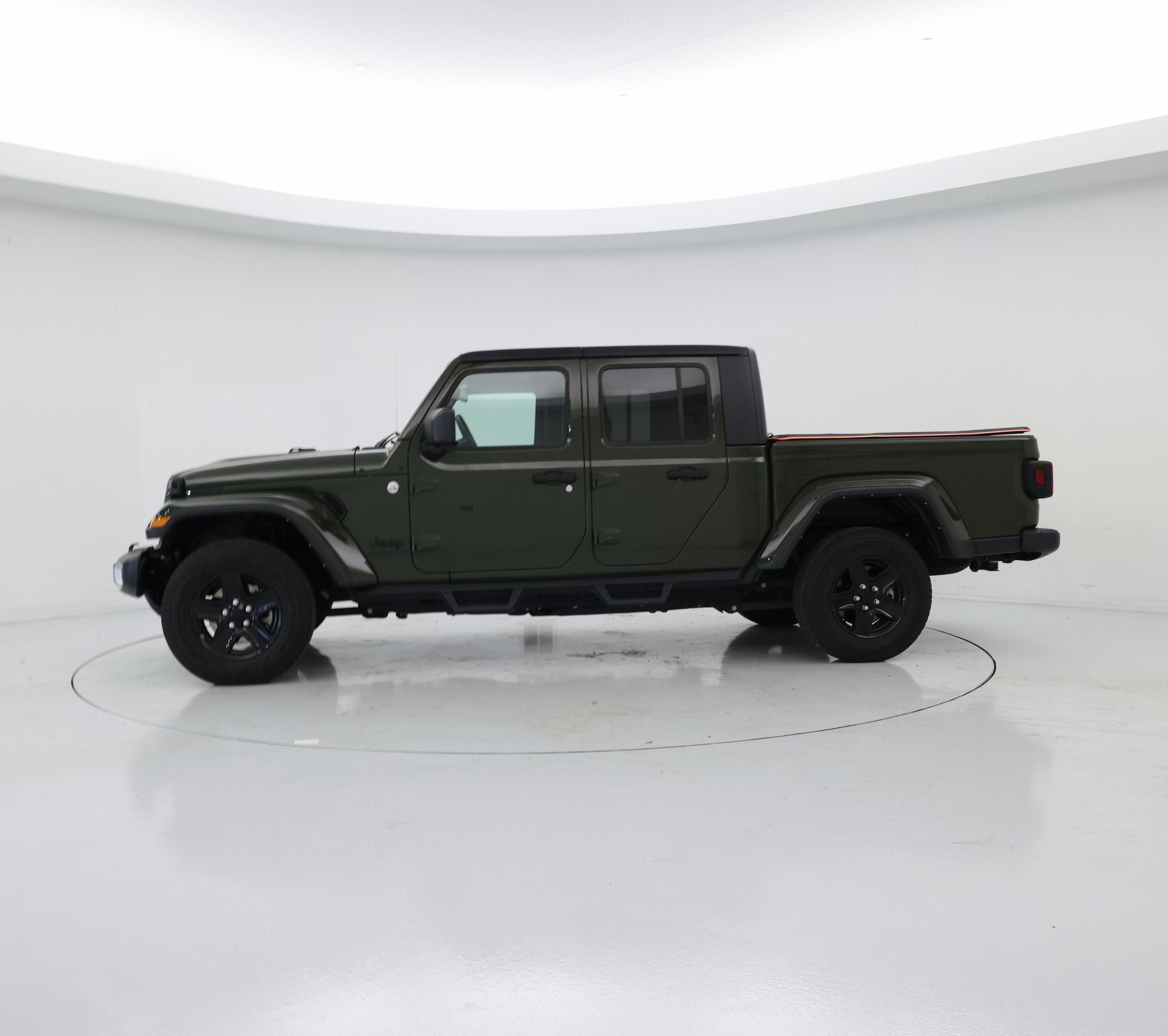 Thumbnail: 2021 Jeep Gladiator - 3