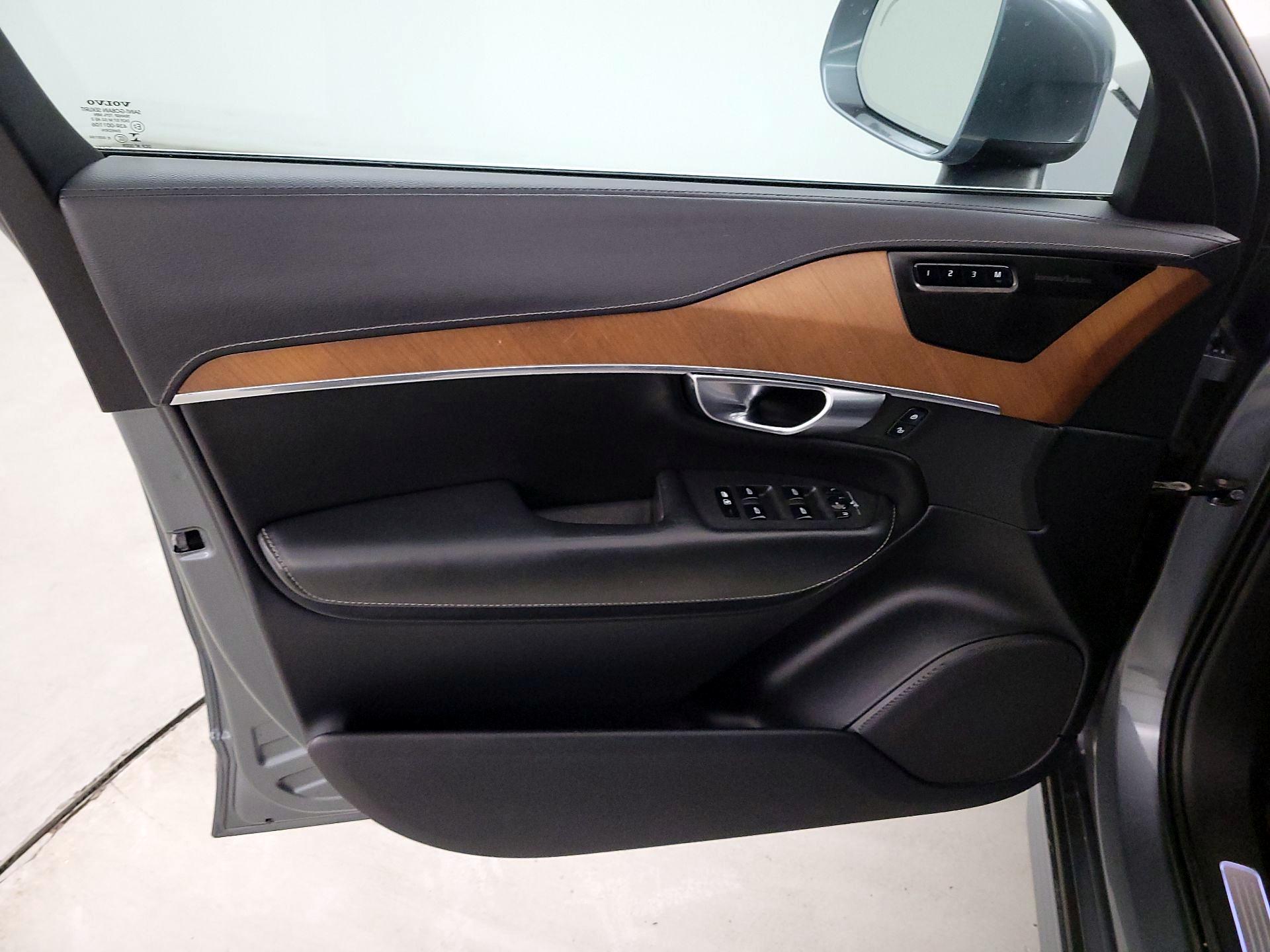 Thumbnail: 2019 Volvo XC90 - 12