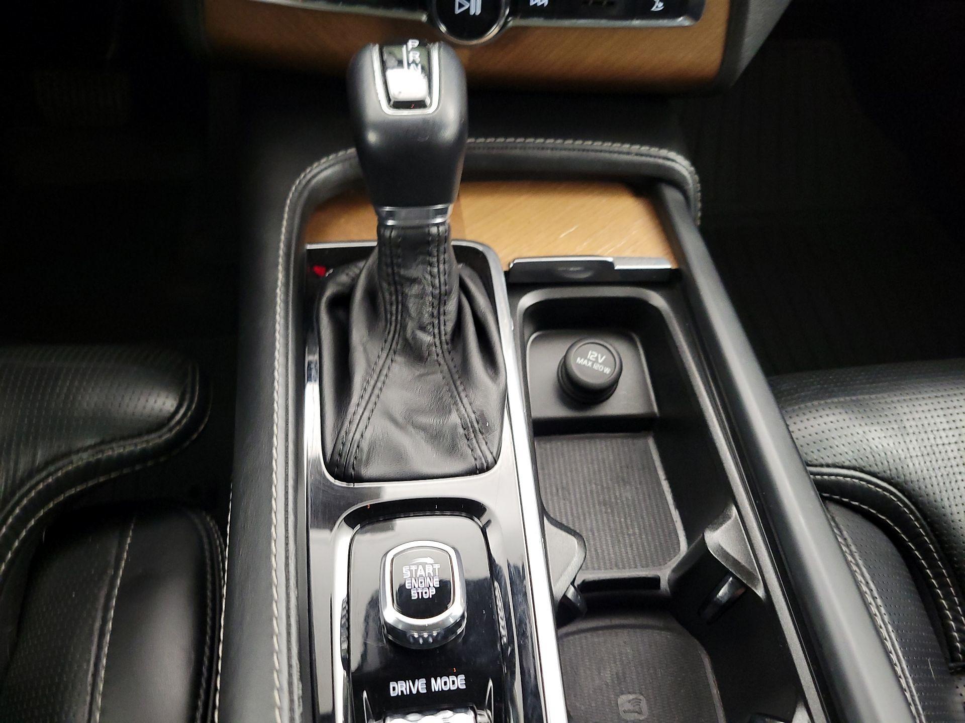 Thumbnail: 2019 Volvo XC90 - 17