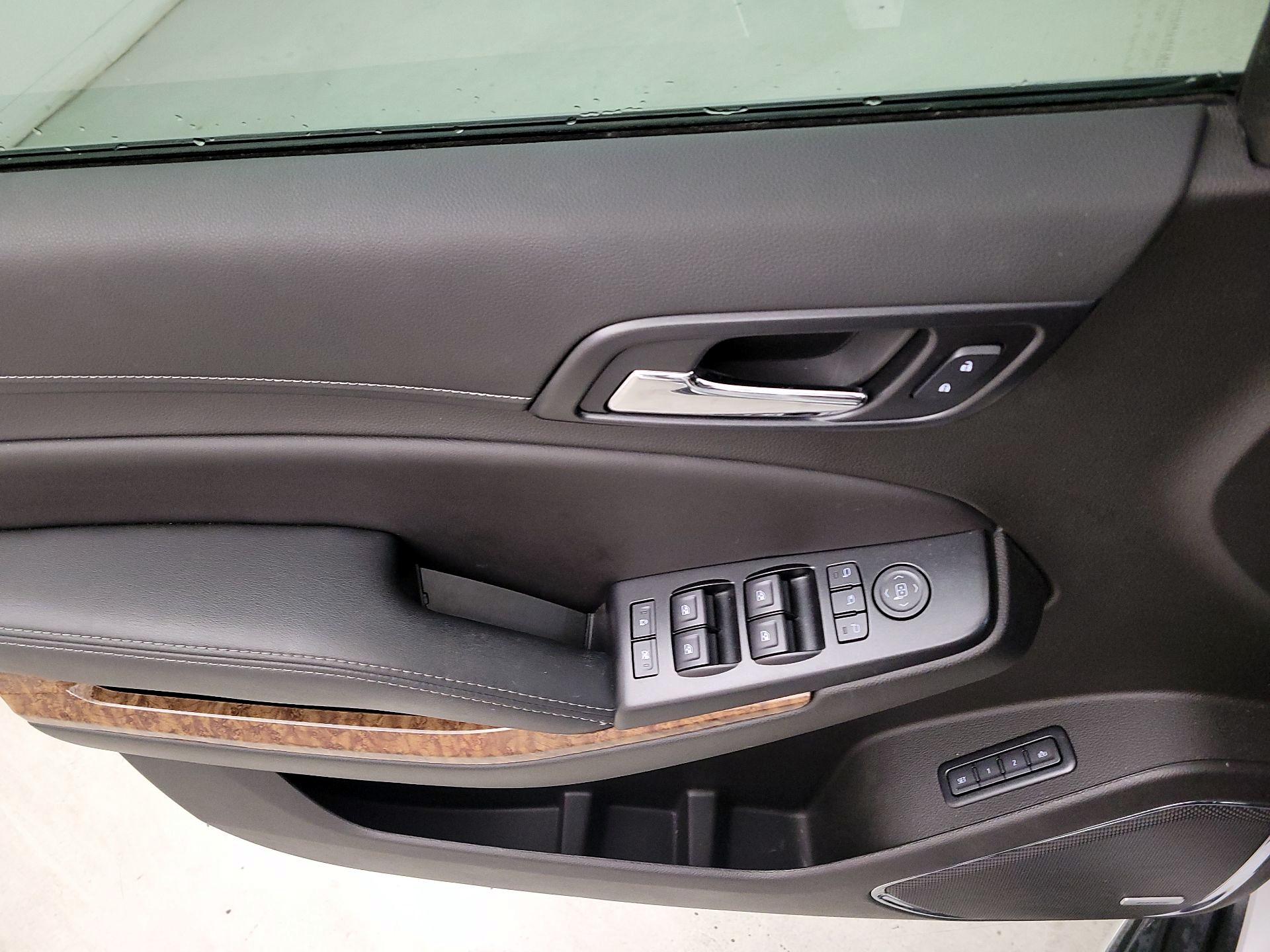 Thumbnail: 2019 Chevrolet Tahoe - 12