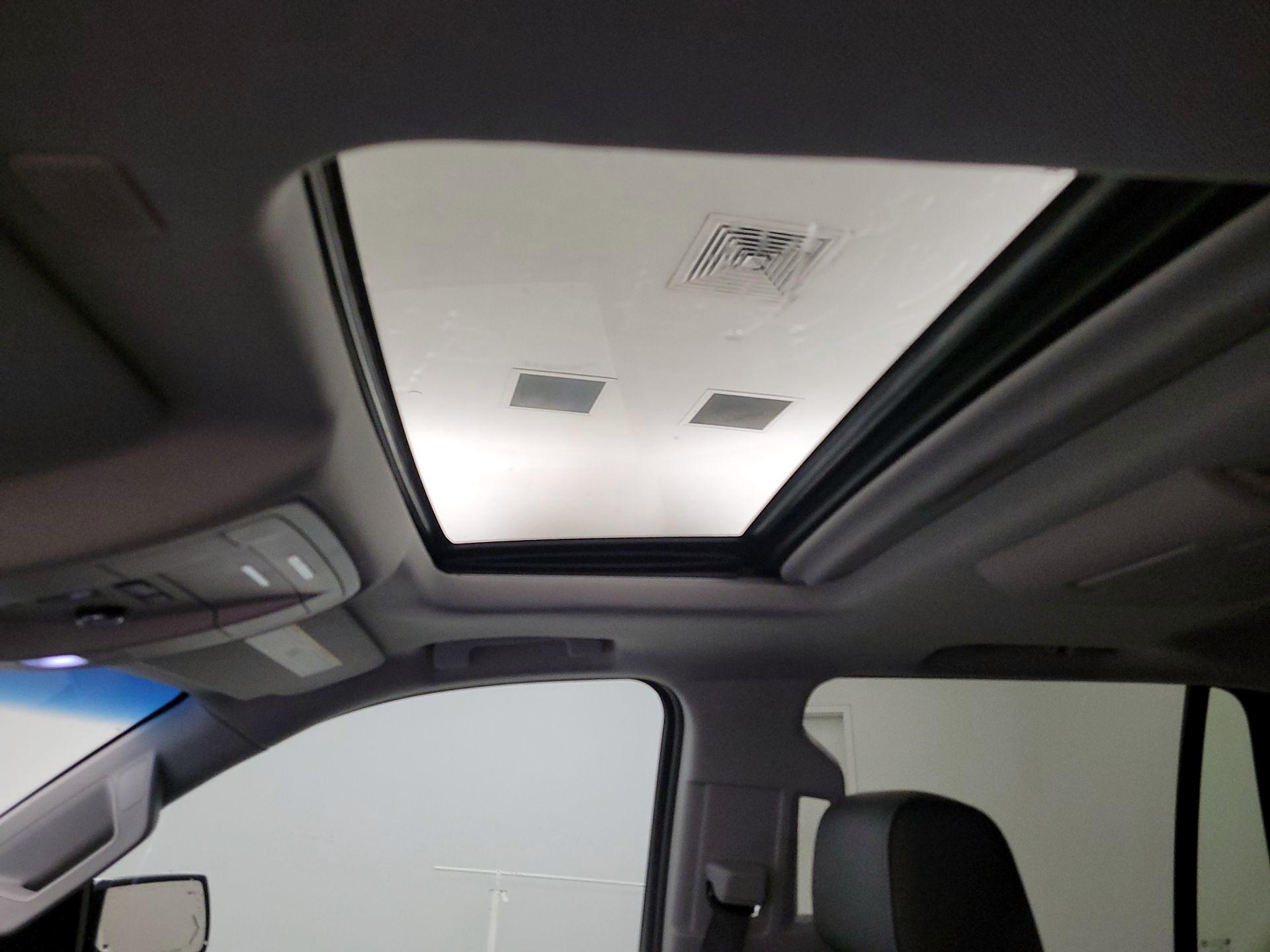 Thumbnail: 2019 Chevrolet Tahoe - 20