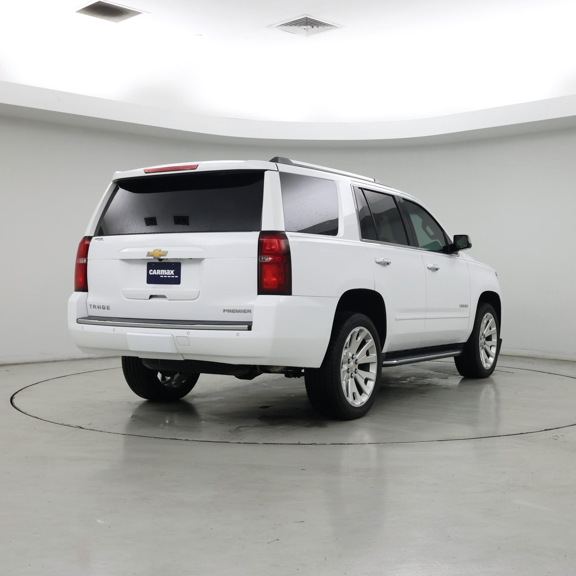 Thumbnail: 2019 Chevrolet Tahoe - 8