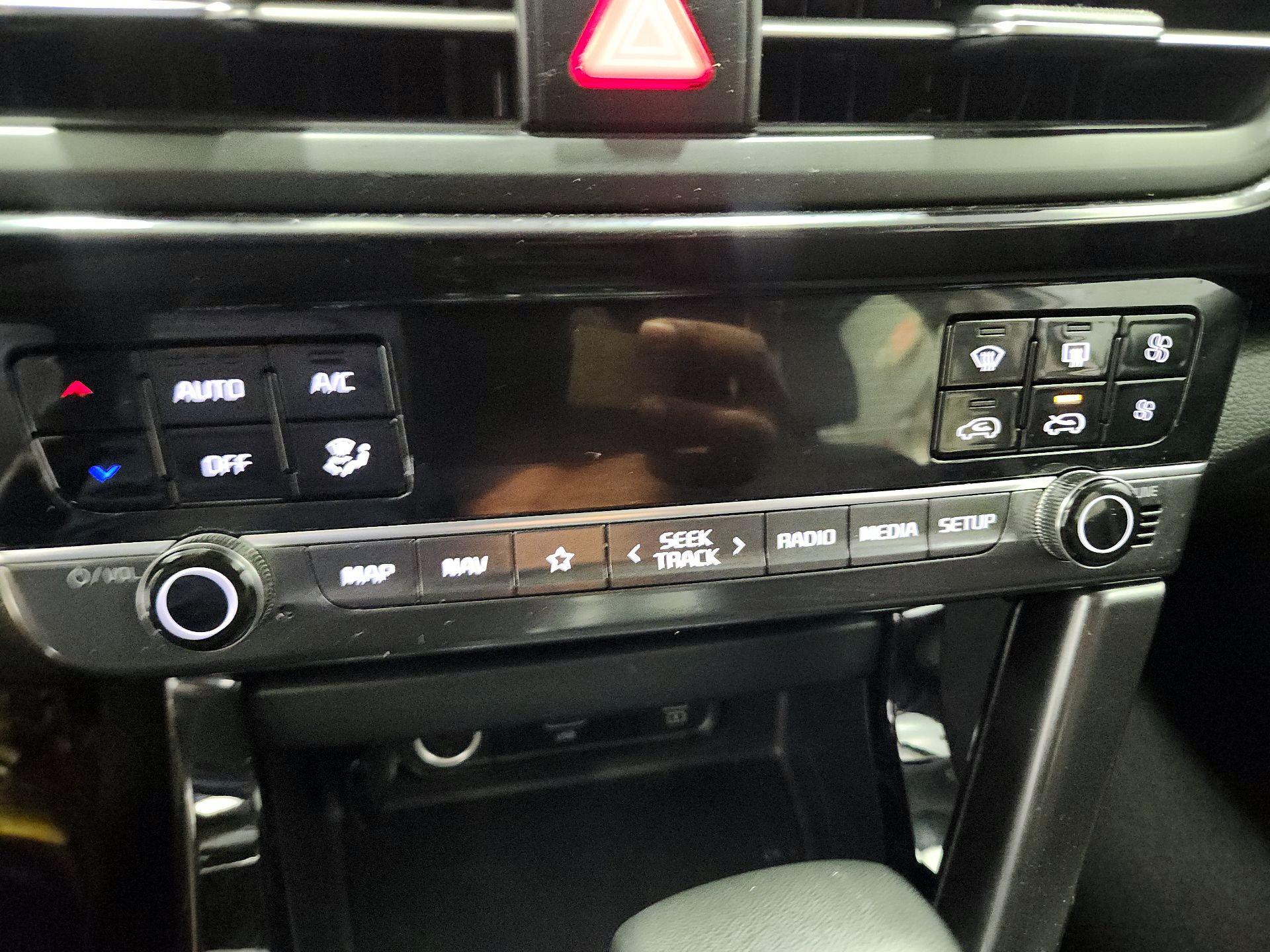 Thumbnail: 2024 Kia Seltos - 16