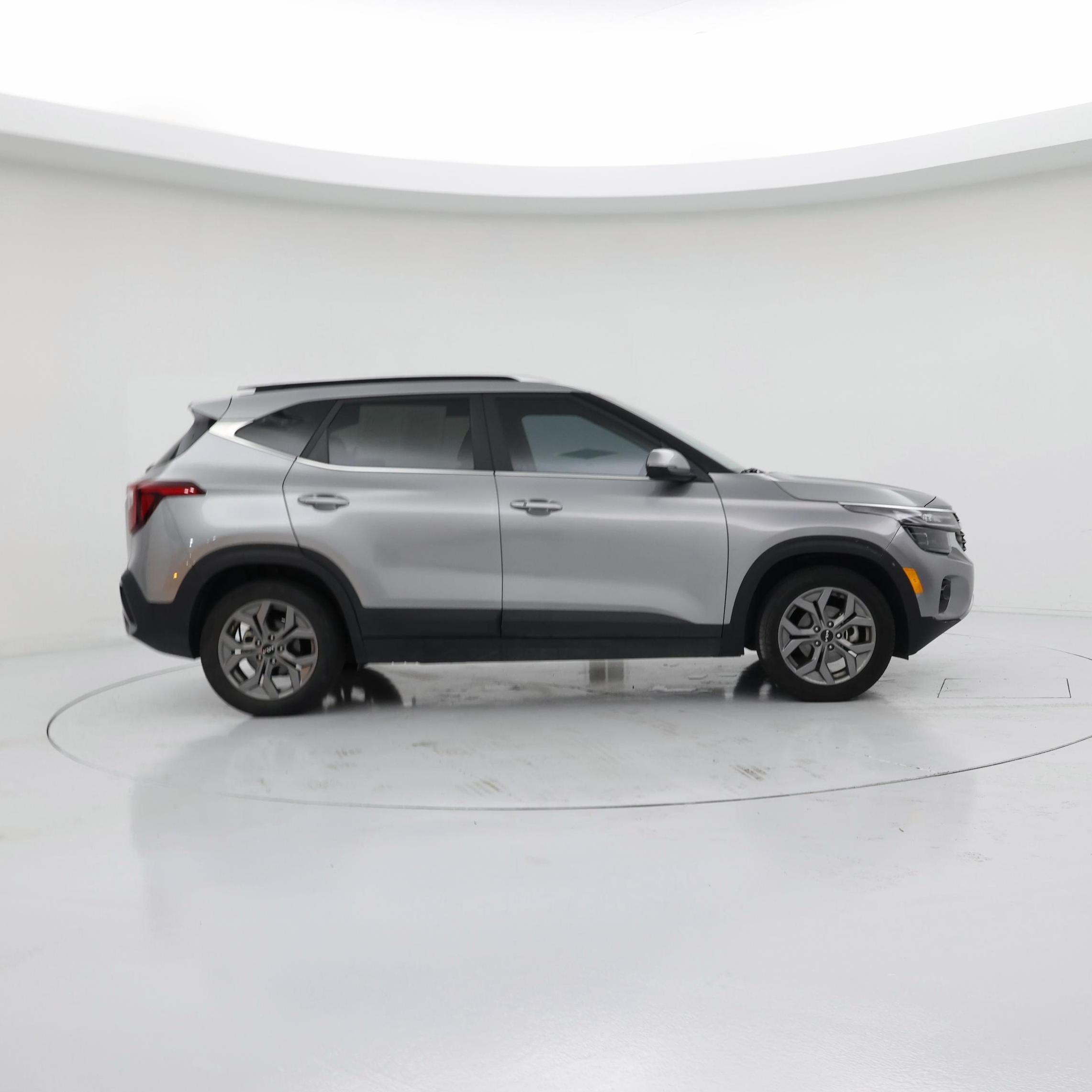 Thumbnail: 2024 Kia Seltos - 7