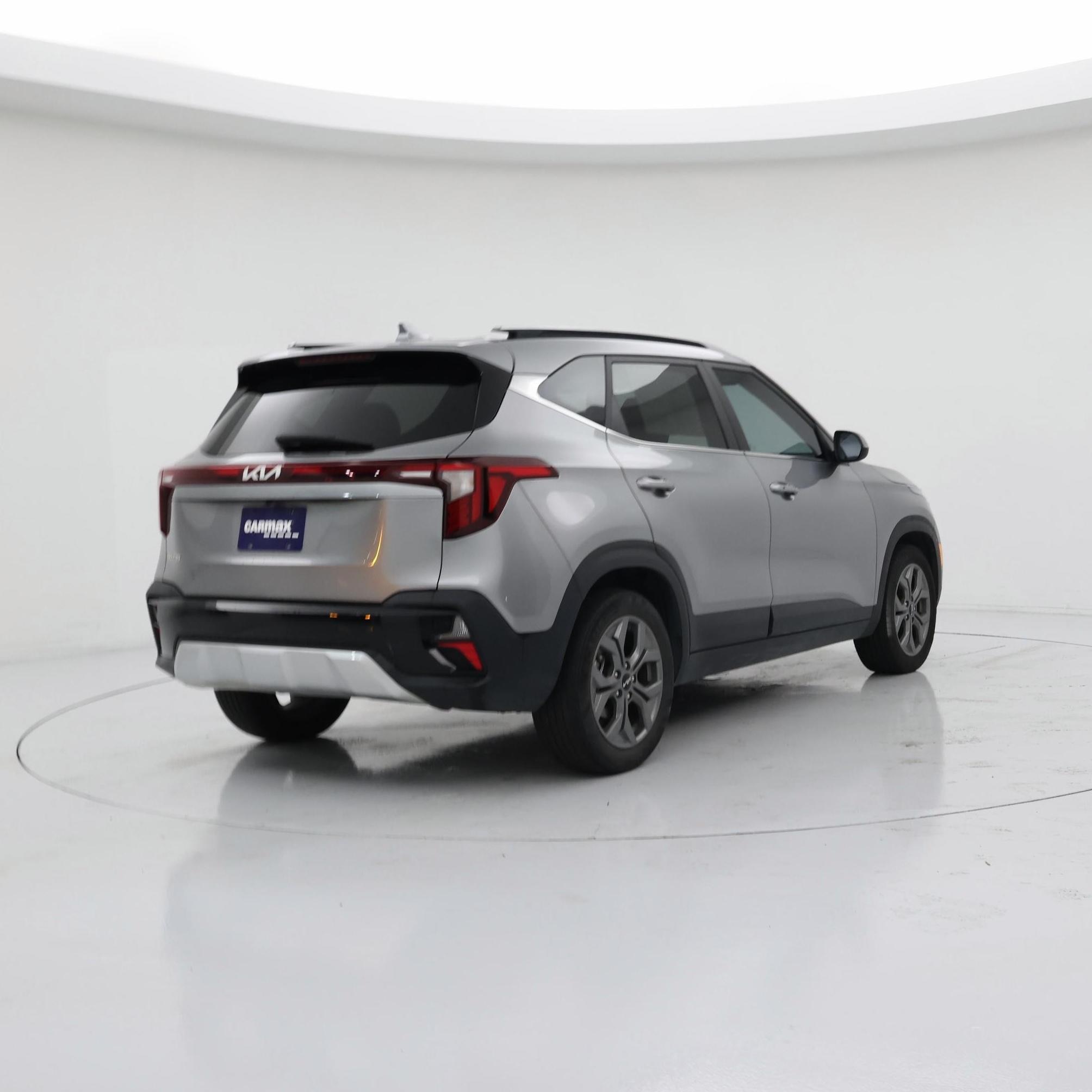 Thumbnail: 2024 Kia Seltos - 8