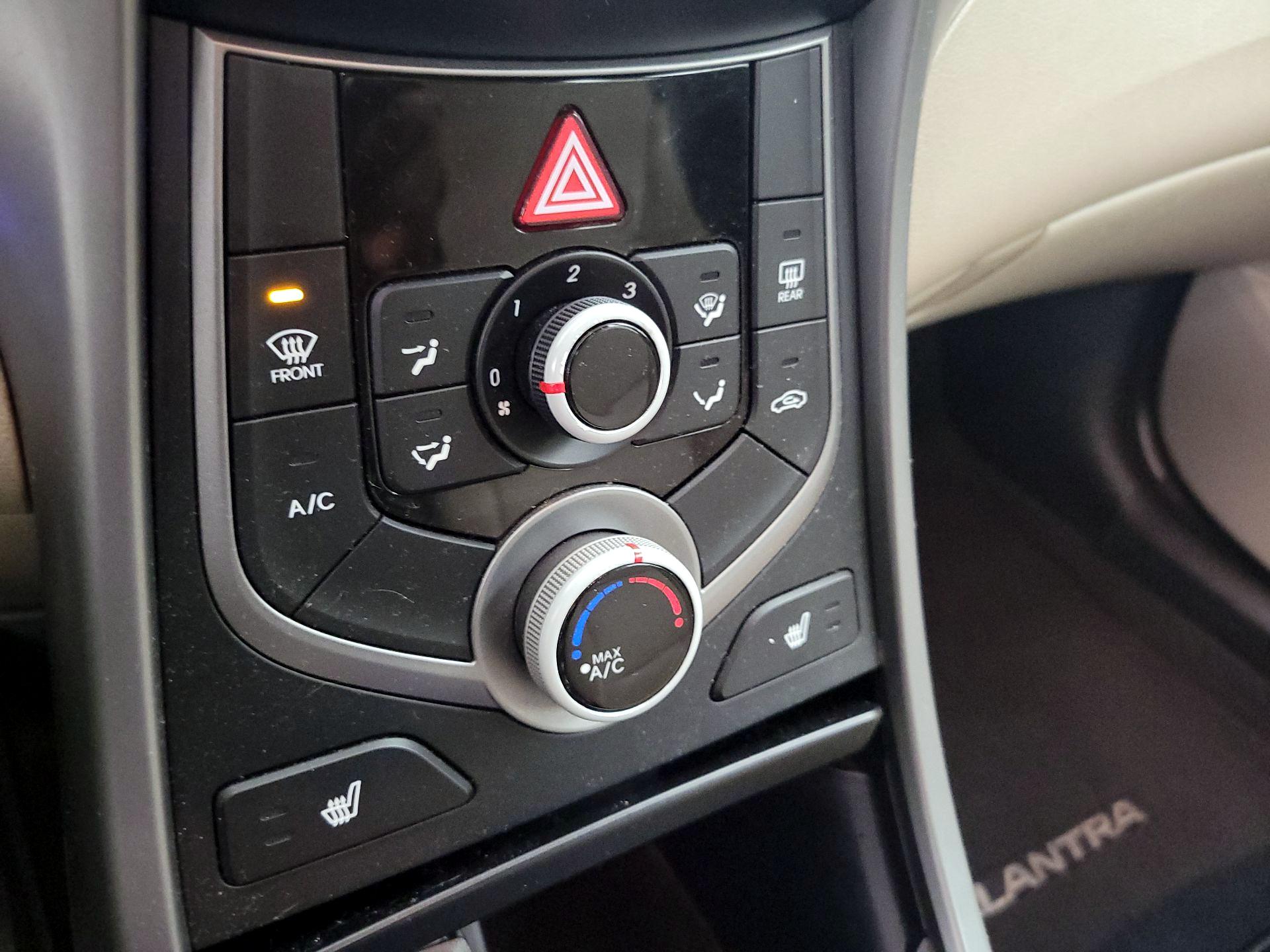 Thumbnail: 2016 Hyundai Elantra - 16