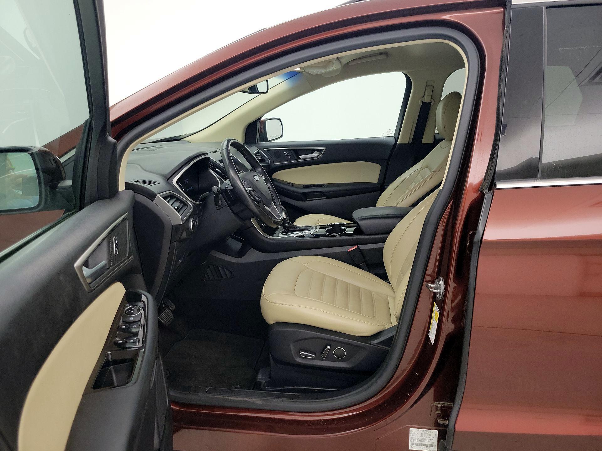 Thumbnail: 2015 Ford Edge - 11