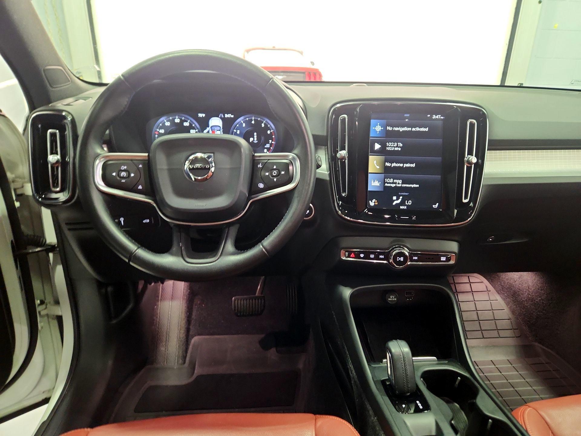 Thumbnail: 2020 Volvo XC40 - 9