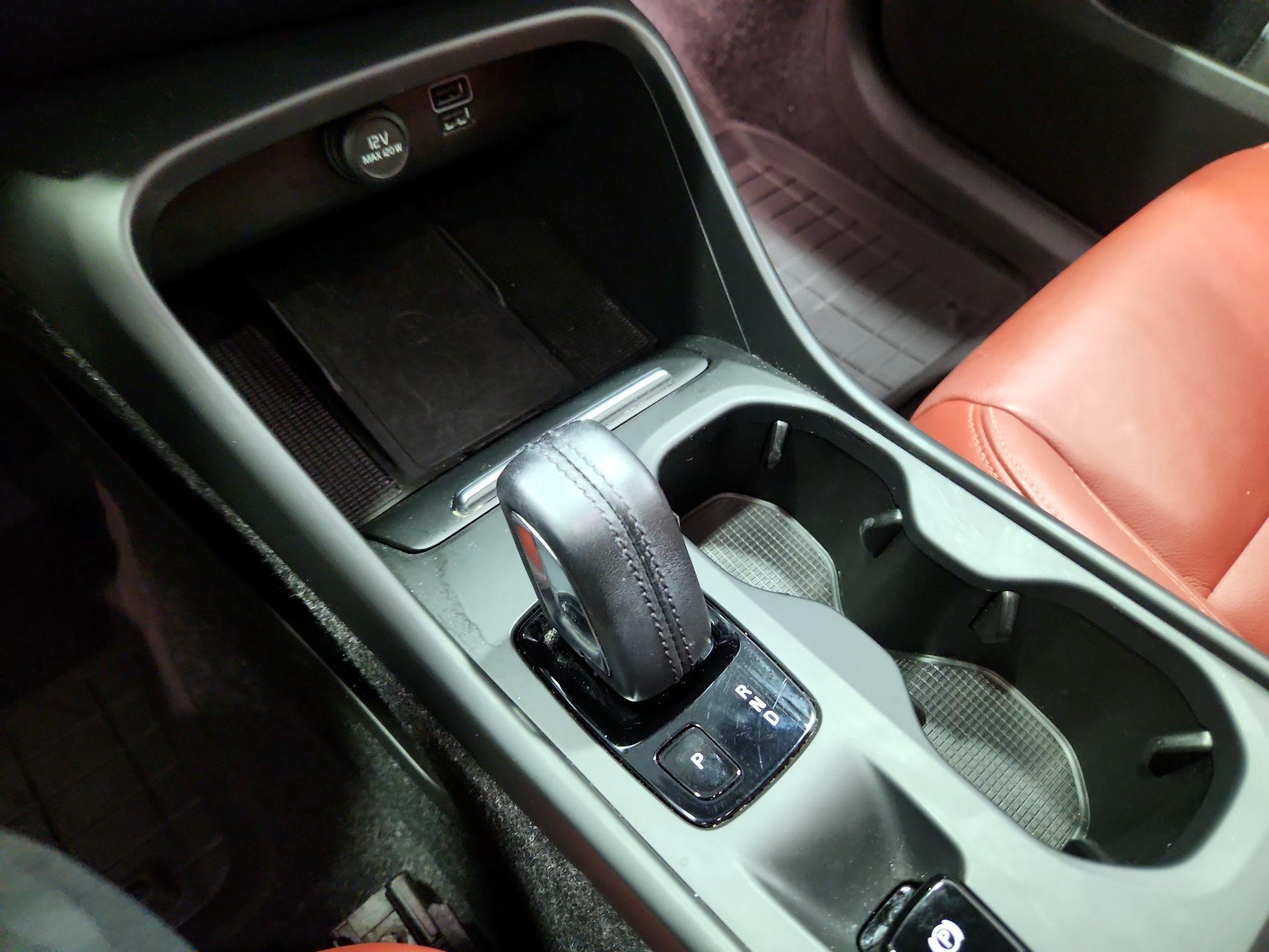 Thumbnail: 2020 Volvo XC40 - 17