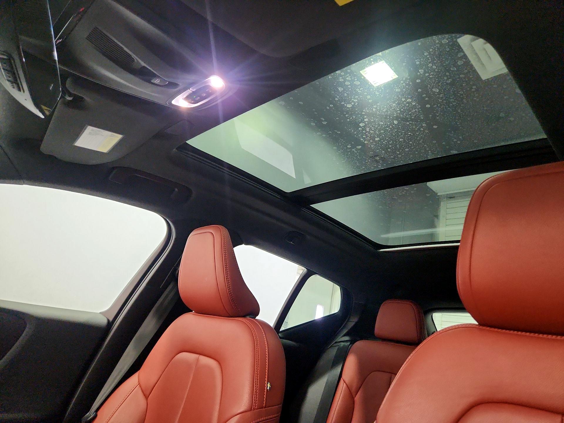 Thumbnail: 2020 Volvo XC40 - 19