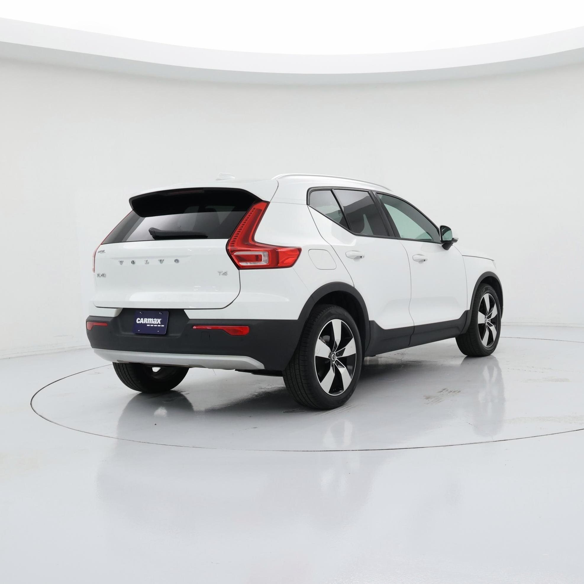 Thumbnail: 2020 Volvo XC40 - 8