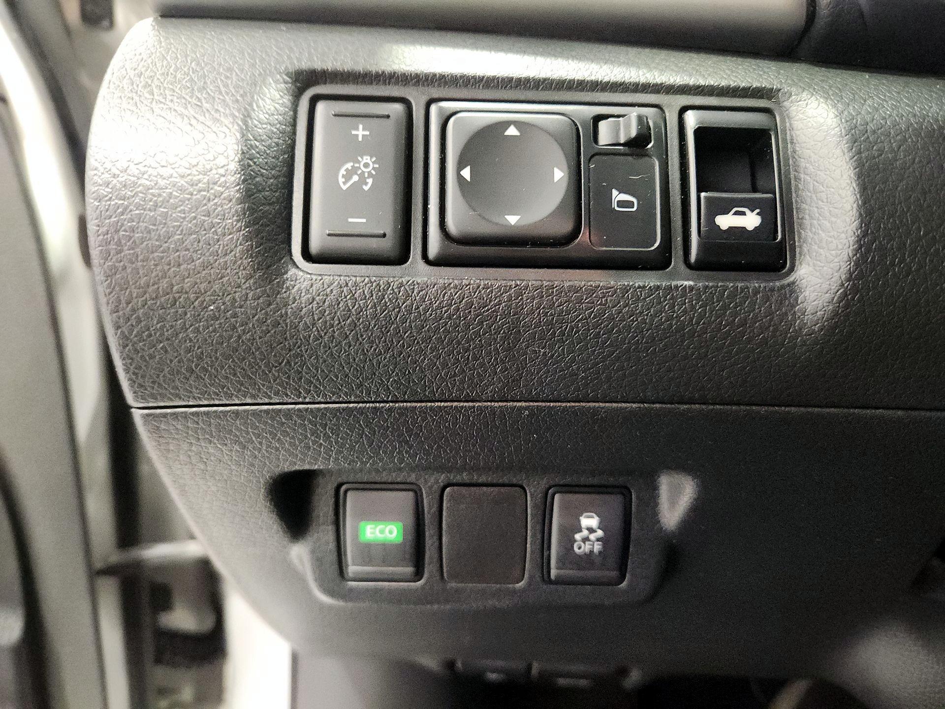 Thumbnail: 2019 Nissan Sentra - 13