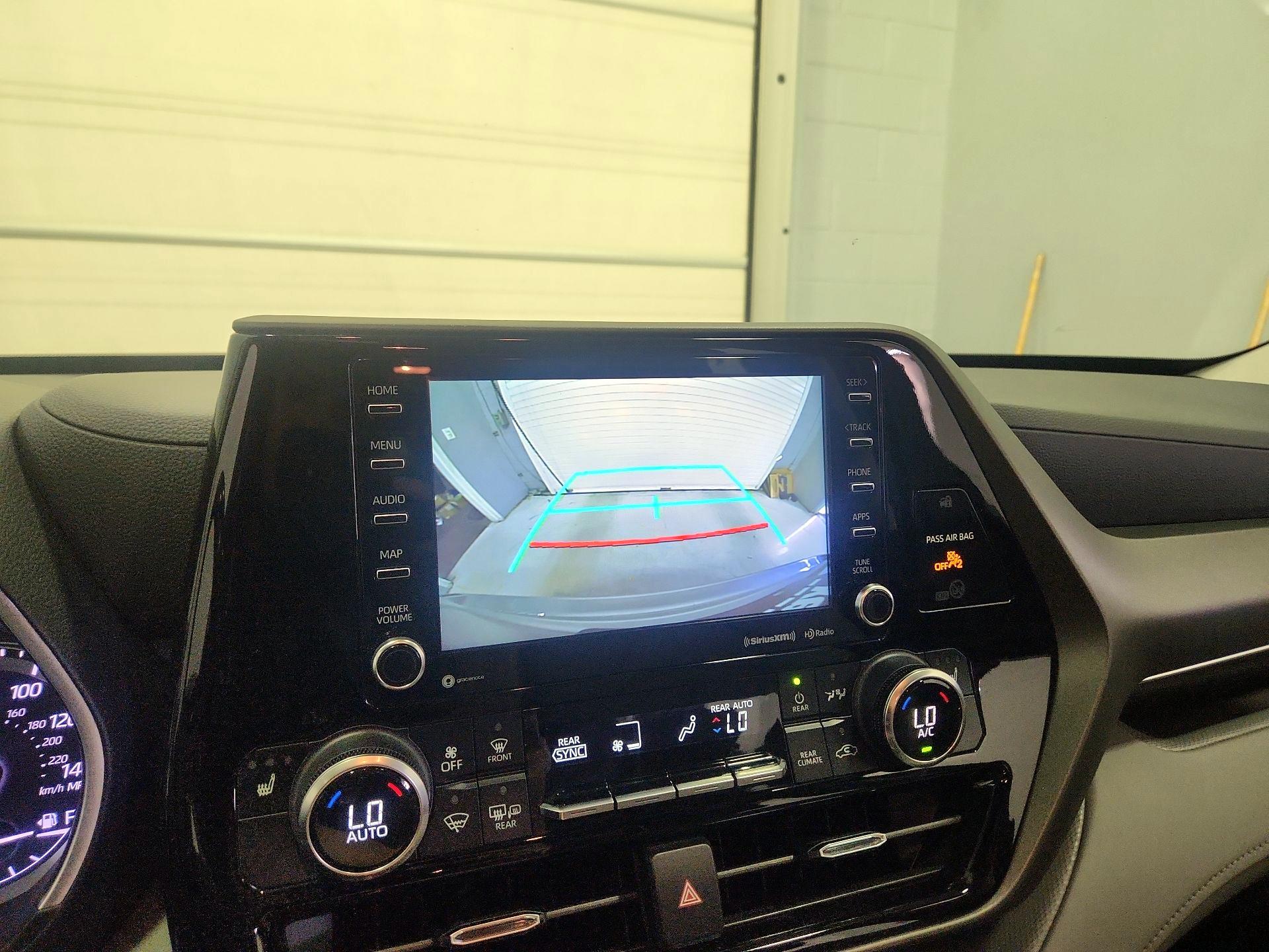 Thumbnail: 2022 Toyota Highlander - 14