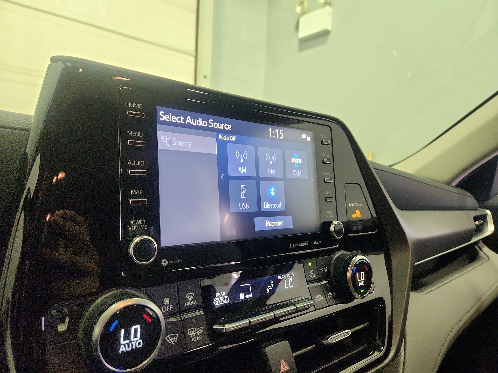 Thumbnail: 2022 Toyota Highlander - 15