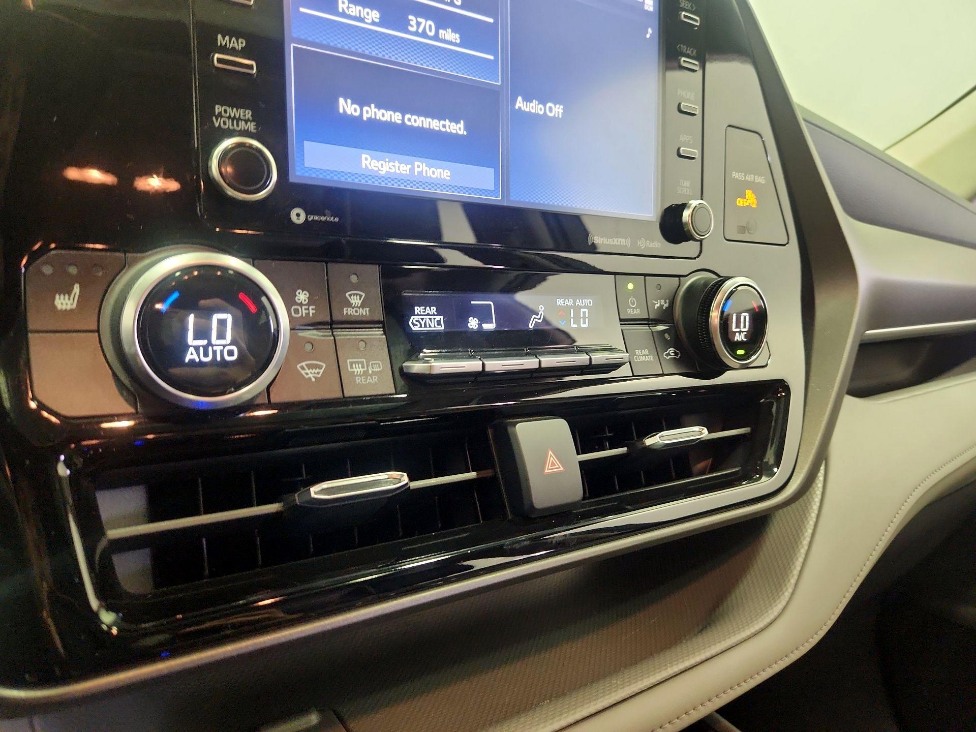 Thumbnail: 2022 Toyota Highlander - 16