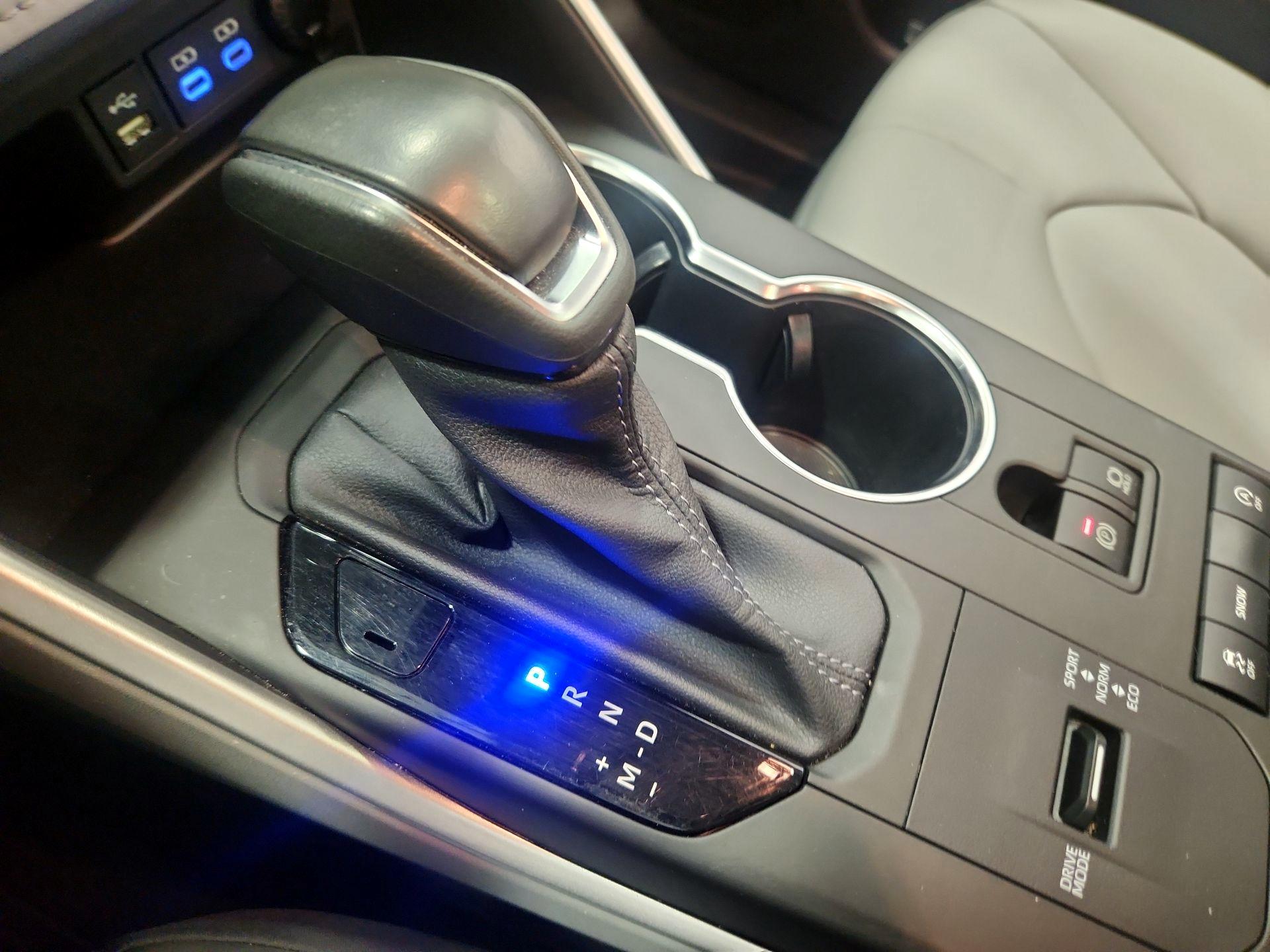 Thumbnail: 2022 Toyota Highlander - 17