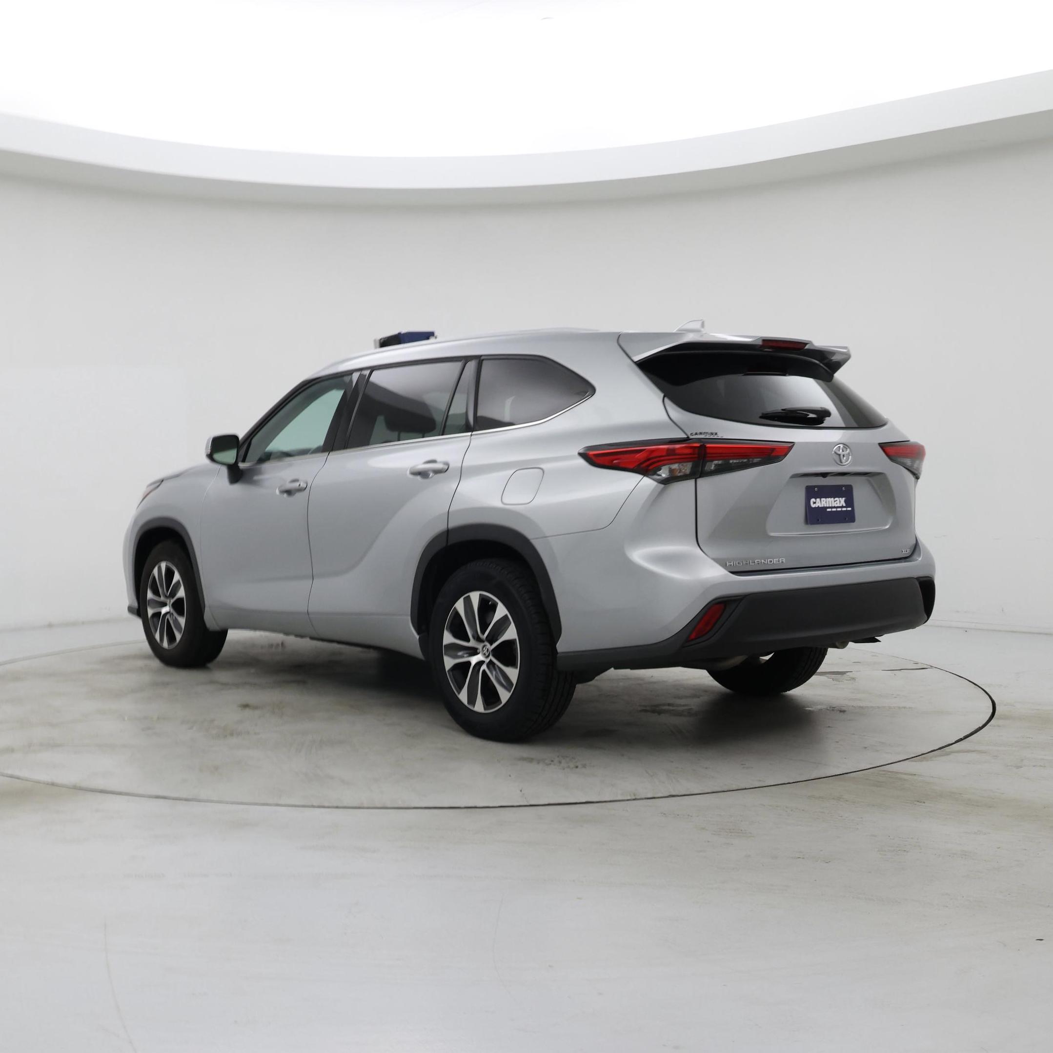 Thumbnail: 2022 Toyota Highlander - 2