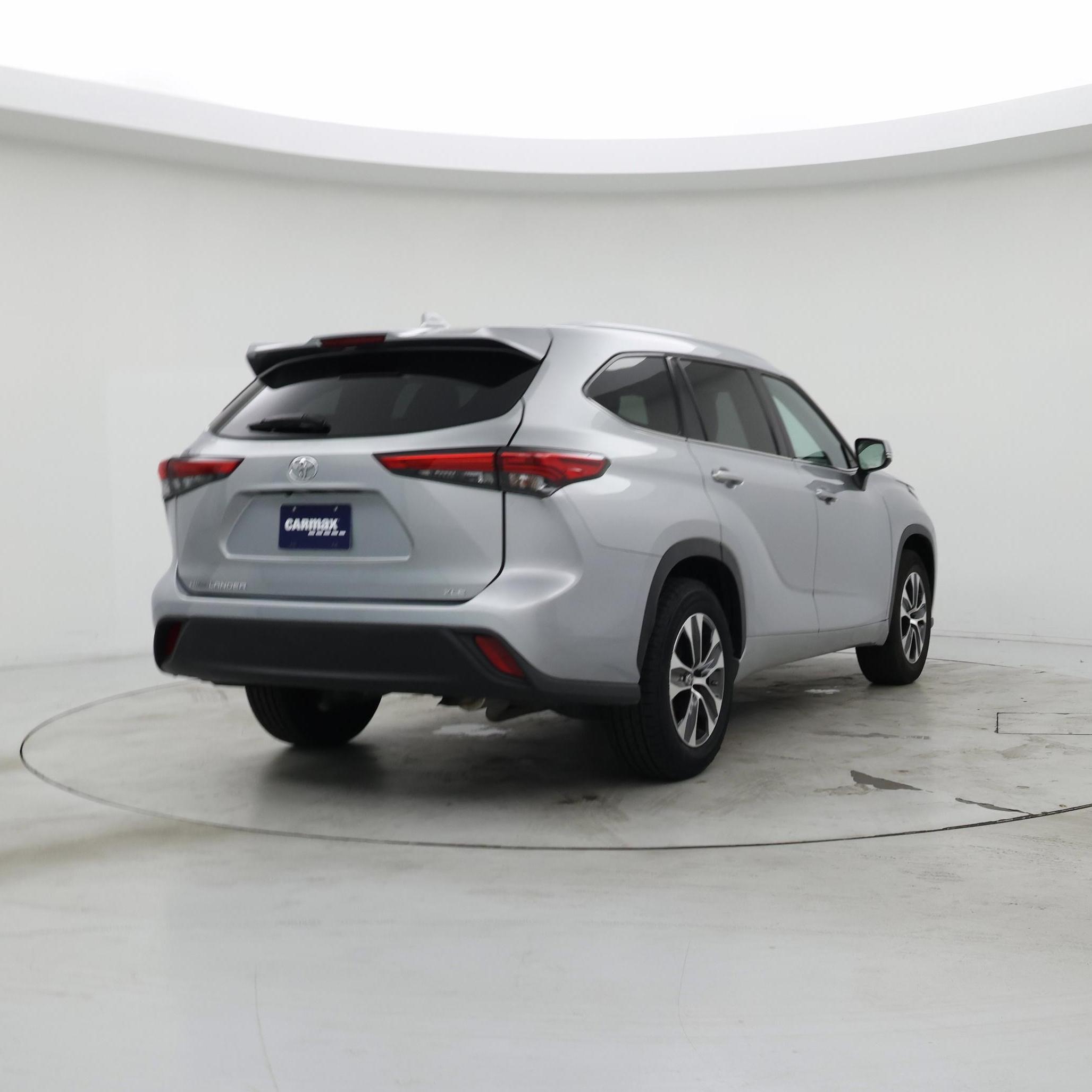 Thumbnail: 2022 Toyota Highlander - 8