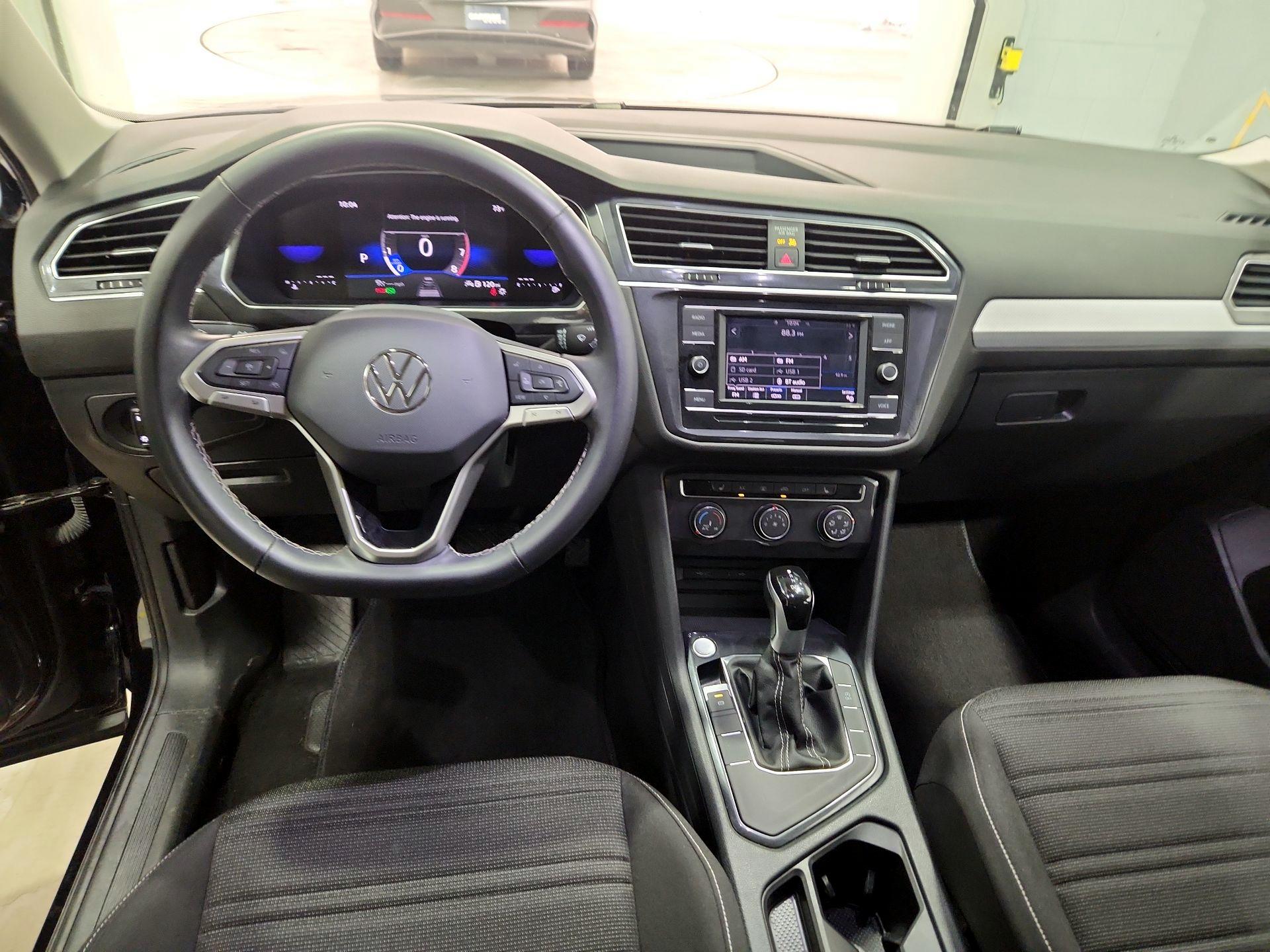 Thumbnail: 2024 Volkswagen Tiguan - 9