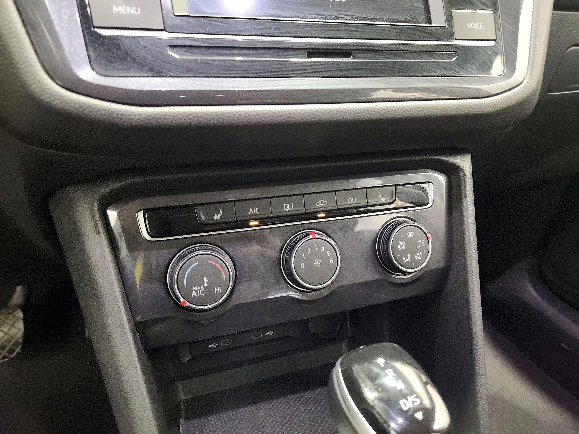 Thumbnail: 2024 Volkswagen Tiguan - 16