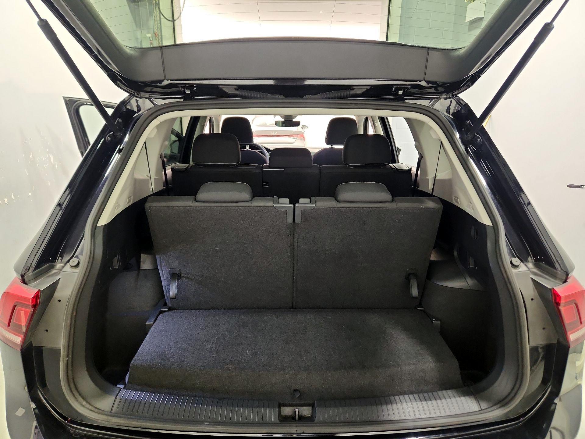 Thumbnail: 2024 Volkswagen Tiguan - 20