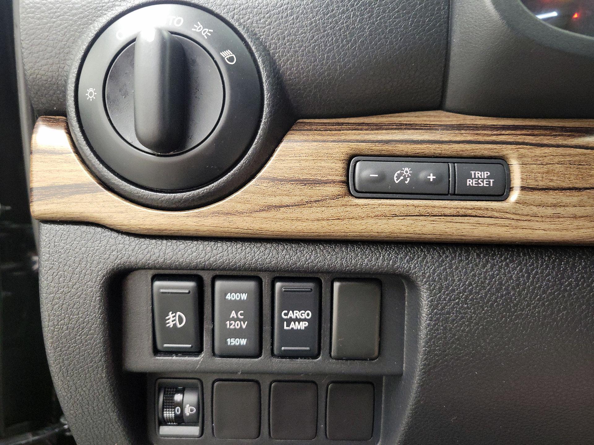 Thumbnail: 2017 Nissan Titan - 13