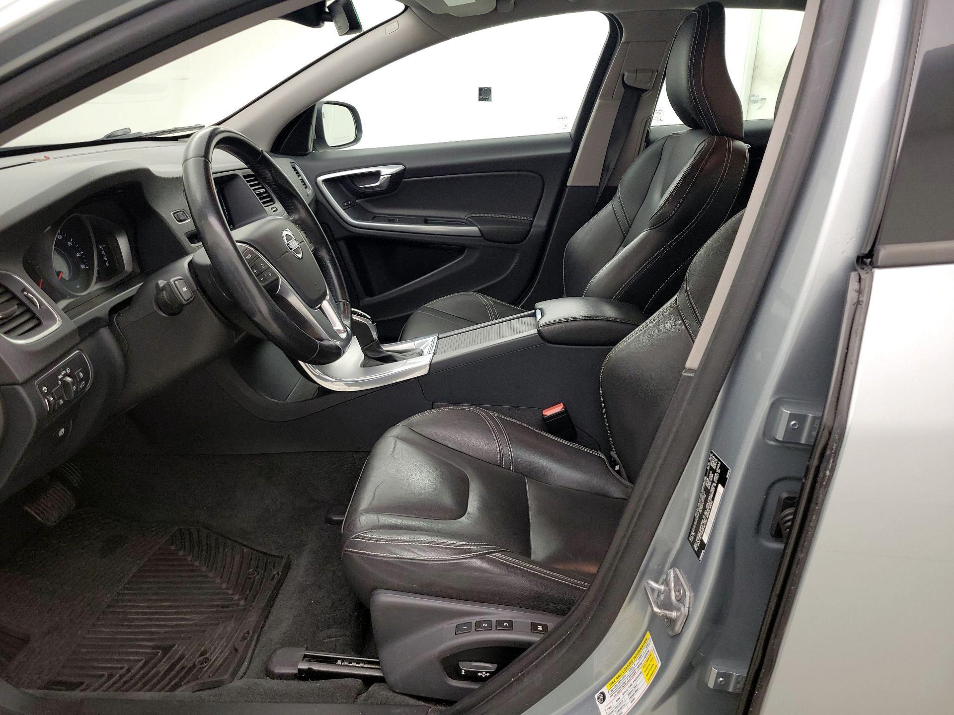 Thumbnail: 2017 Volvo S60 - 11