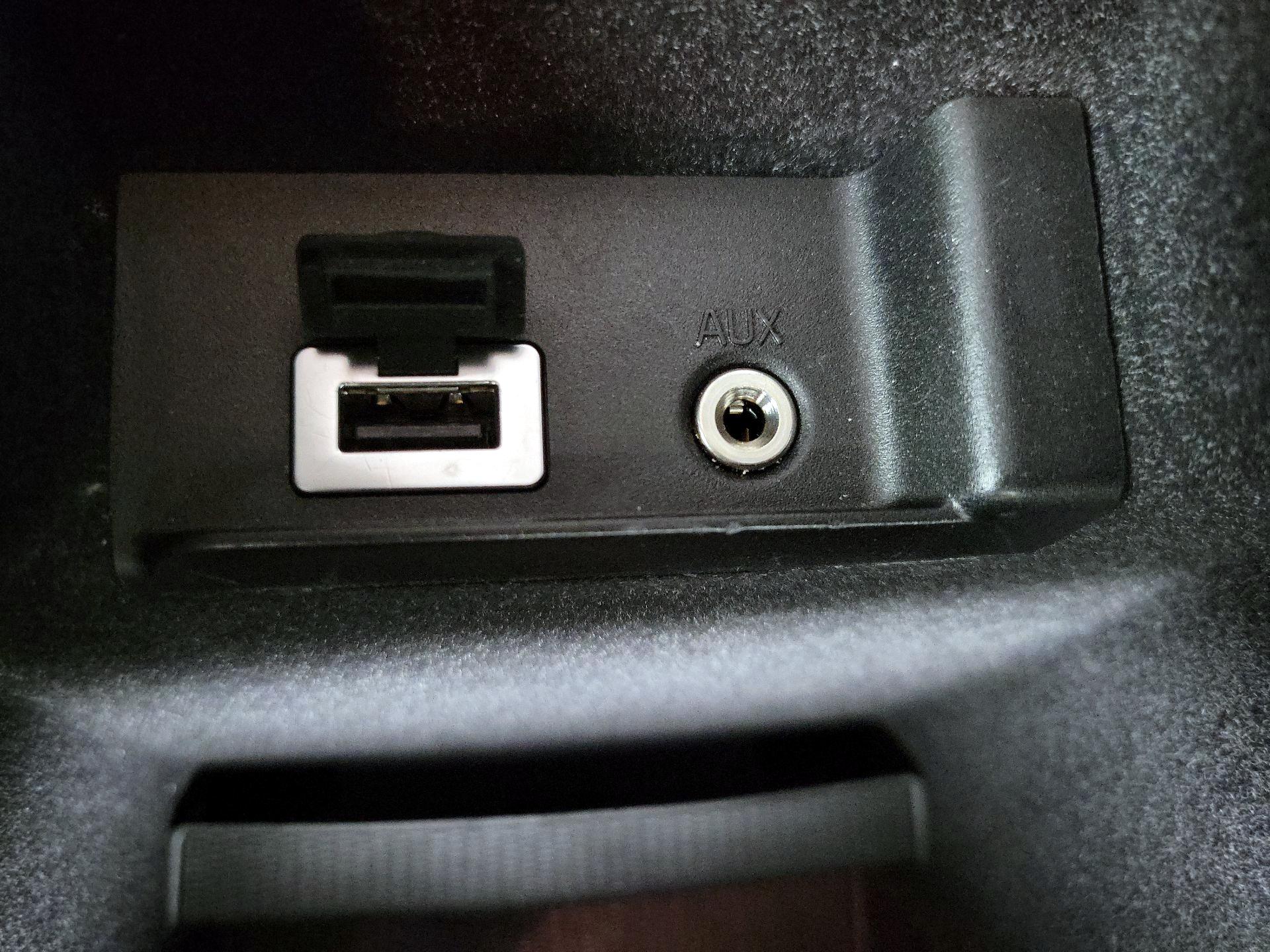 Thumbnail: 2017 Volvo S60 - 17