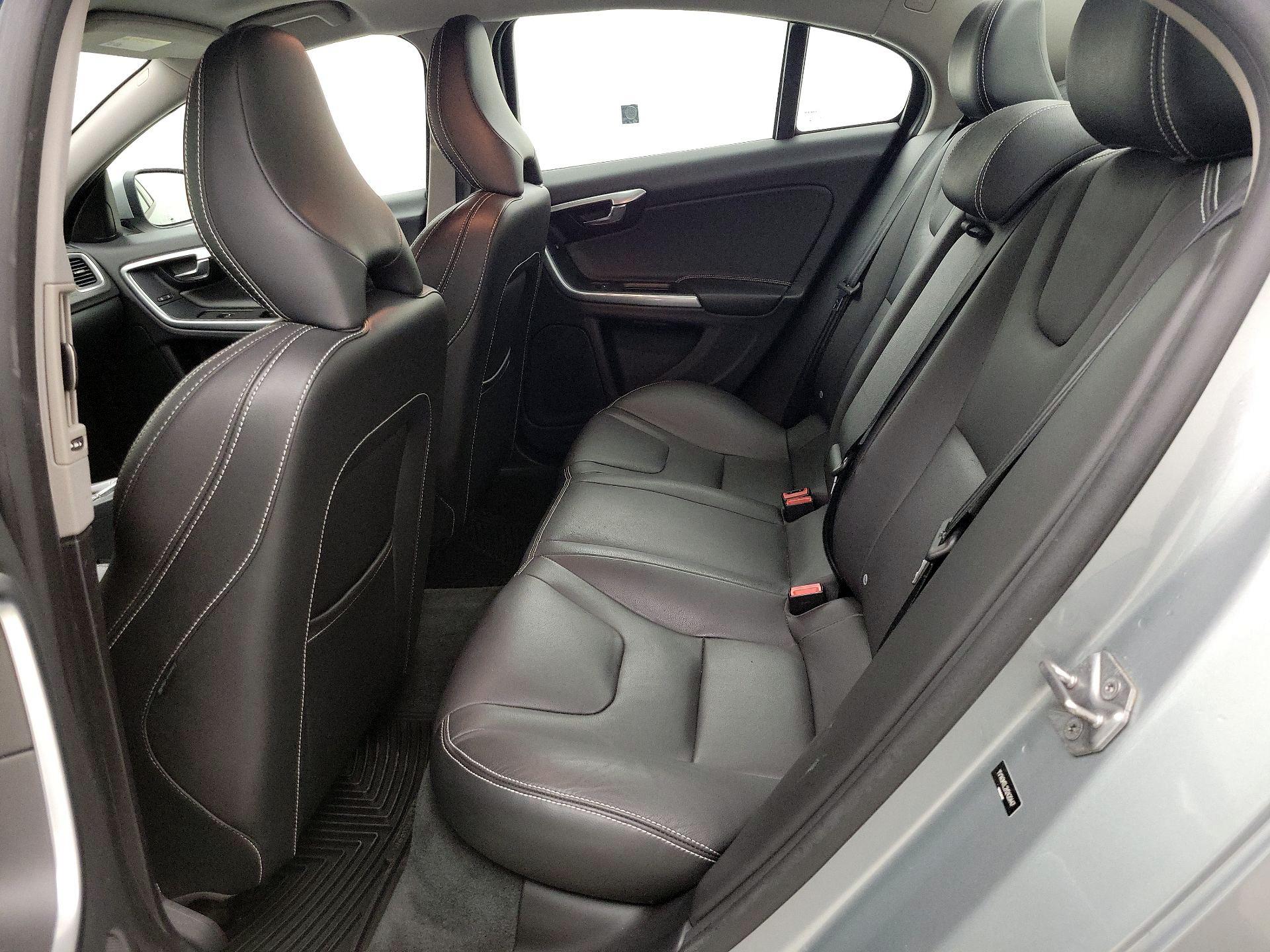 Thumbnail: 2017 Volvo S60 - 19