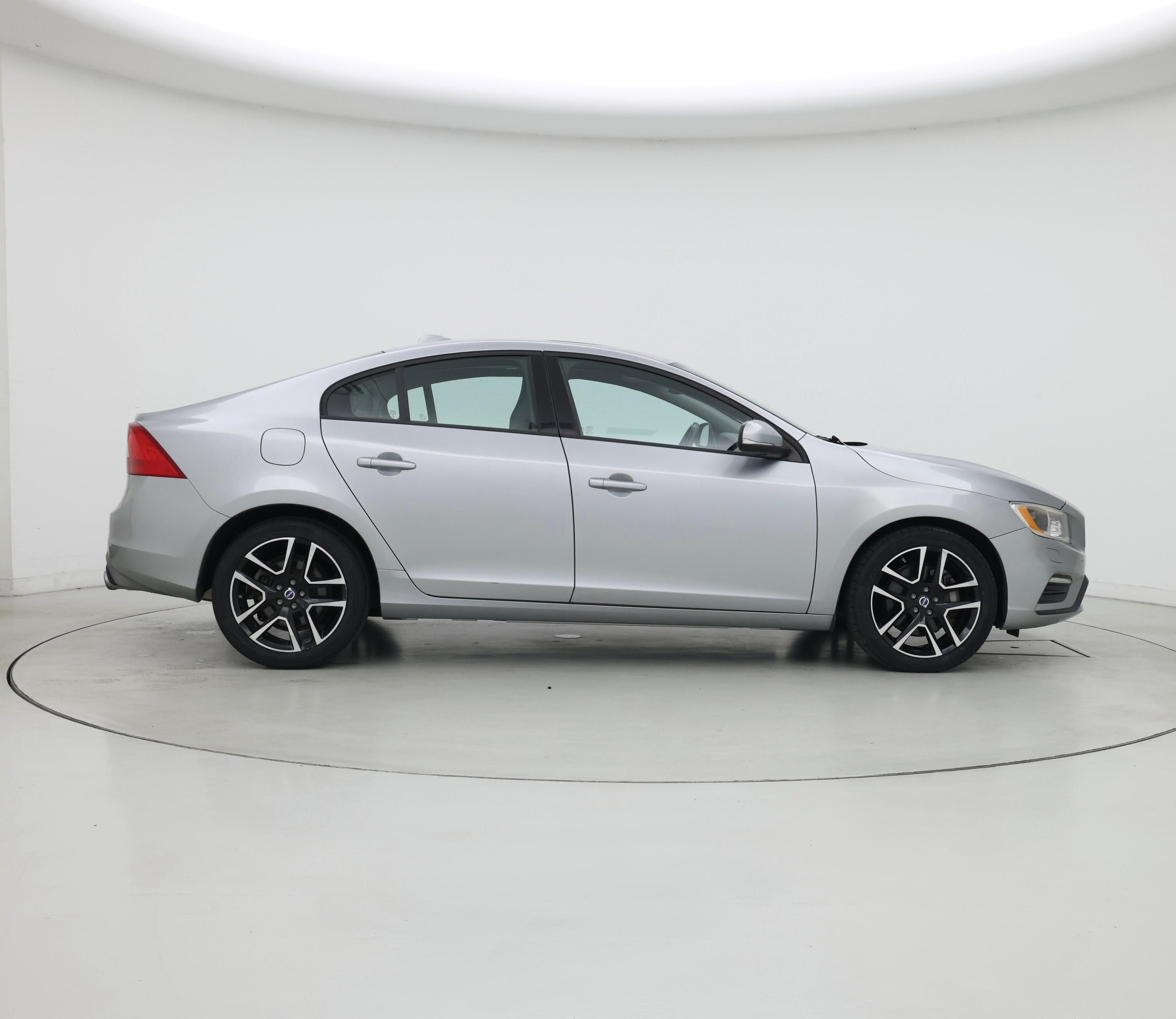 Thumbnail: 2017 Volvo S60 - 7