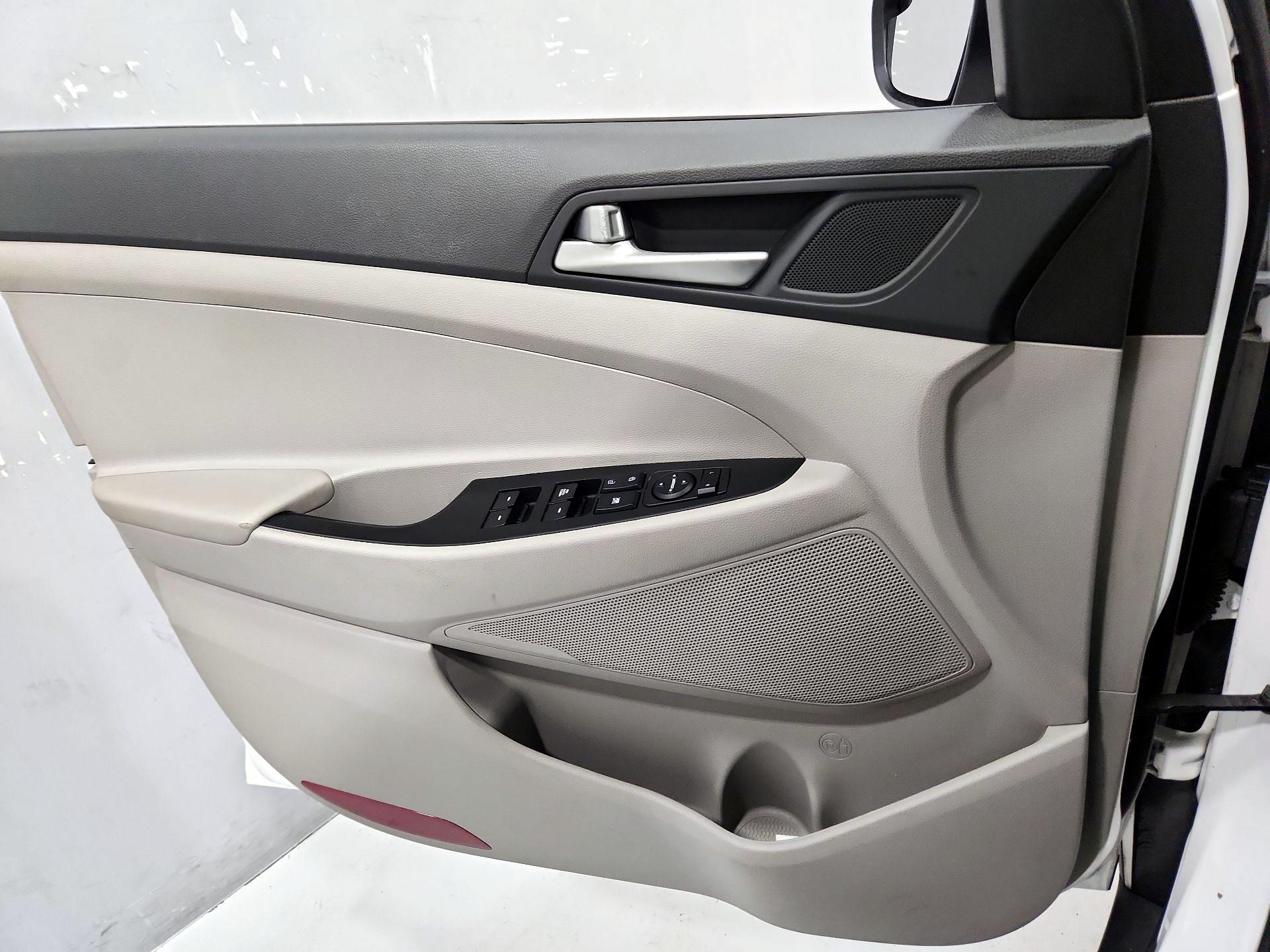 Thumbnail: 2020 Hyundai Tucson - 12