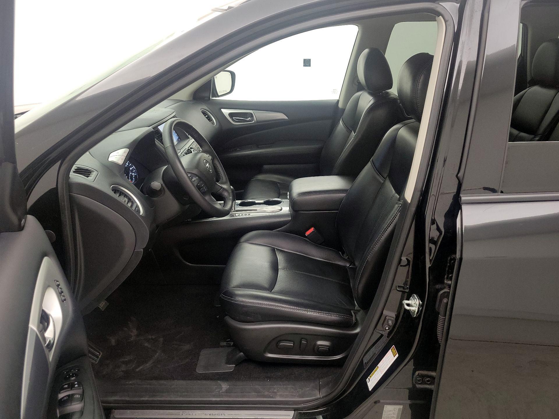 Thumbnail: 2020 Nissan Pathfinder - 11