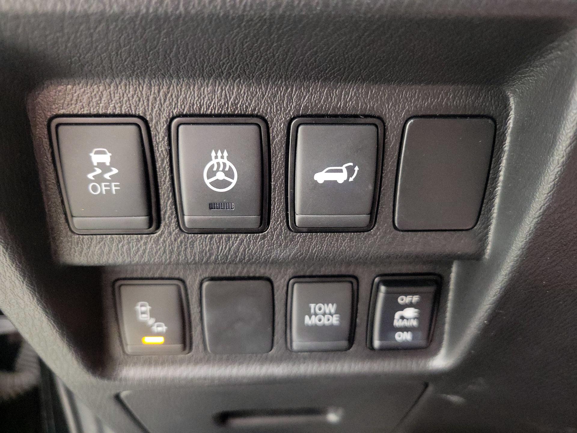 Thumbnail: 2020 Nissan Pathfinder - 13