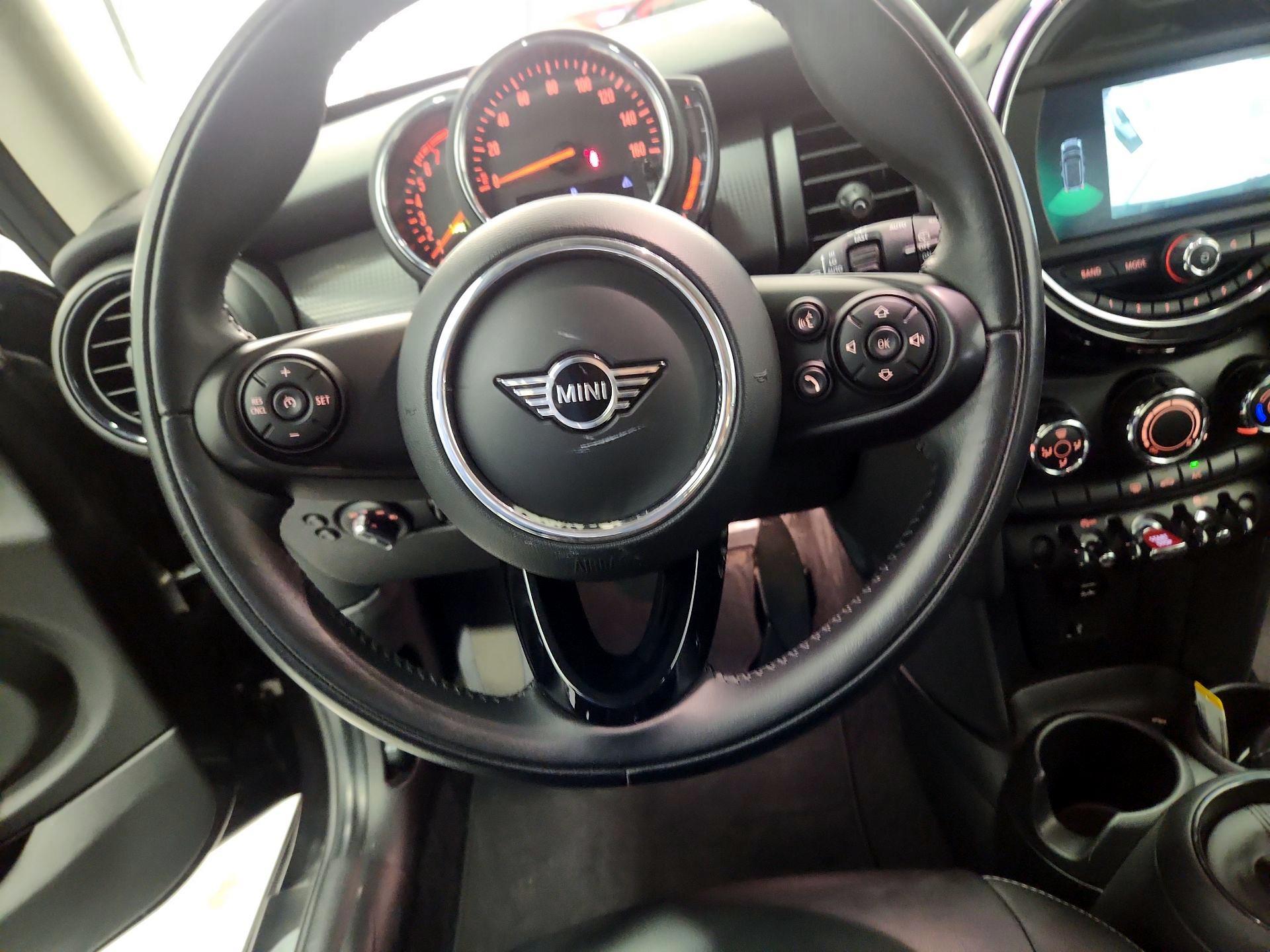 Thumbnail: 2021 MINI Cooper Hardtop - 10