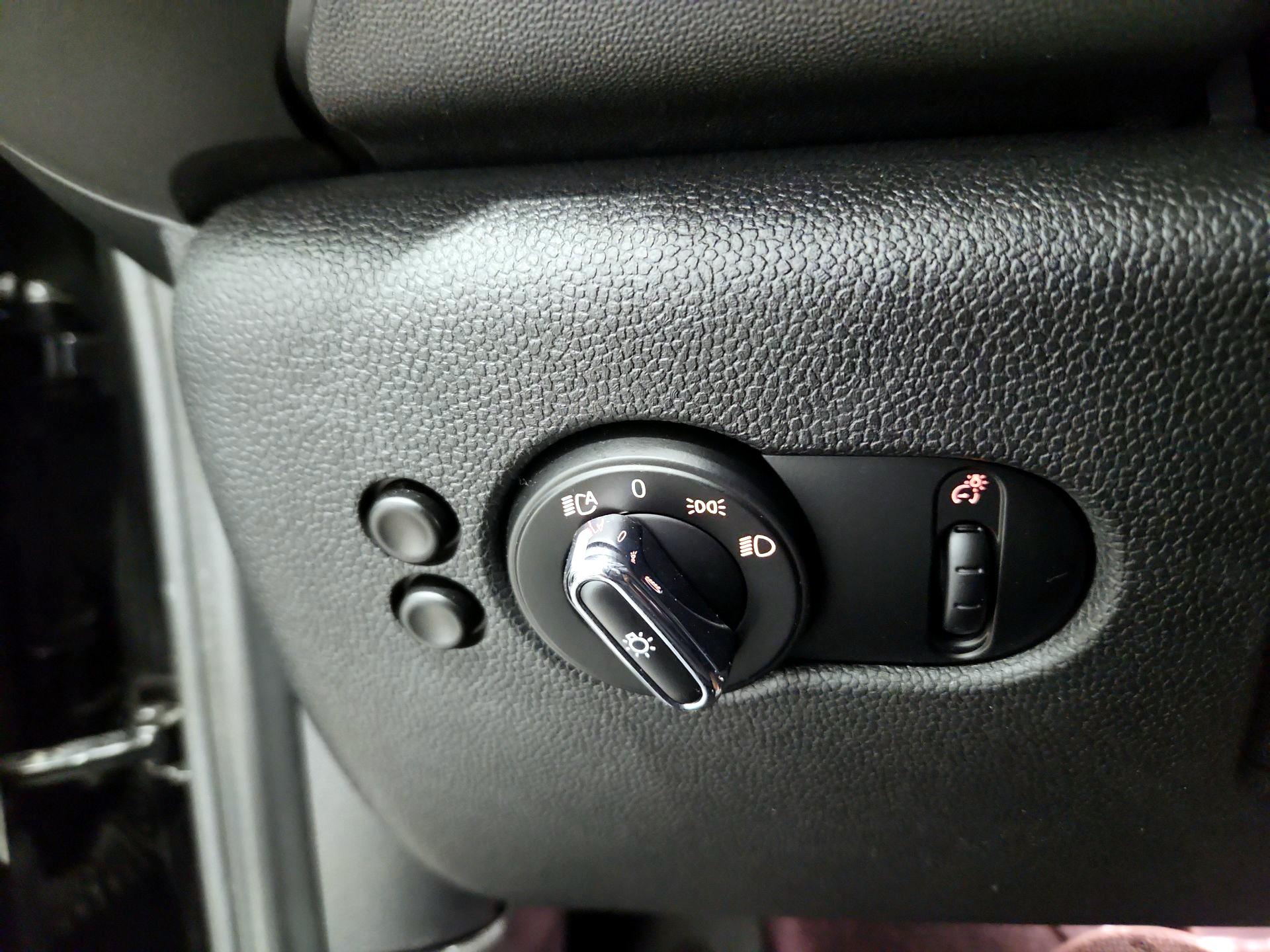 Thumbnail: 2021 MINI Cooper Hardtop - 13