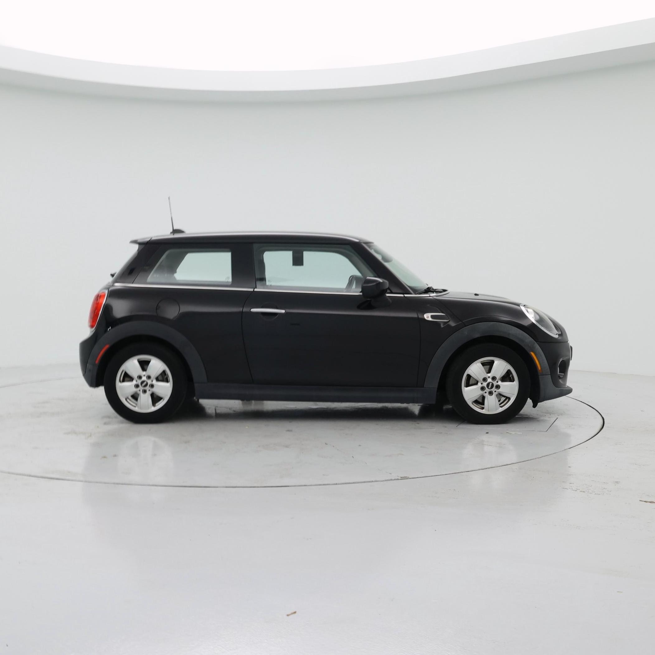 Thumbnail: 2021 MINI Cooper Hardtop - 7