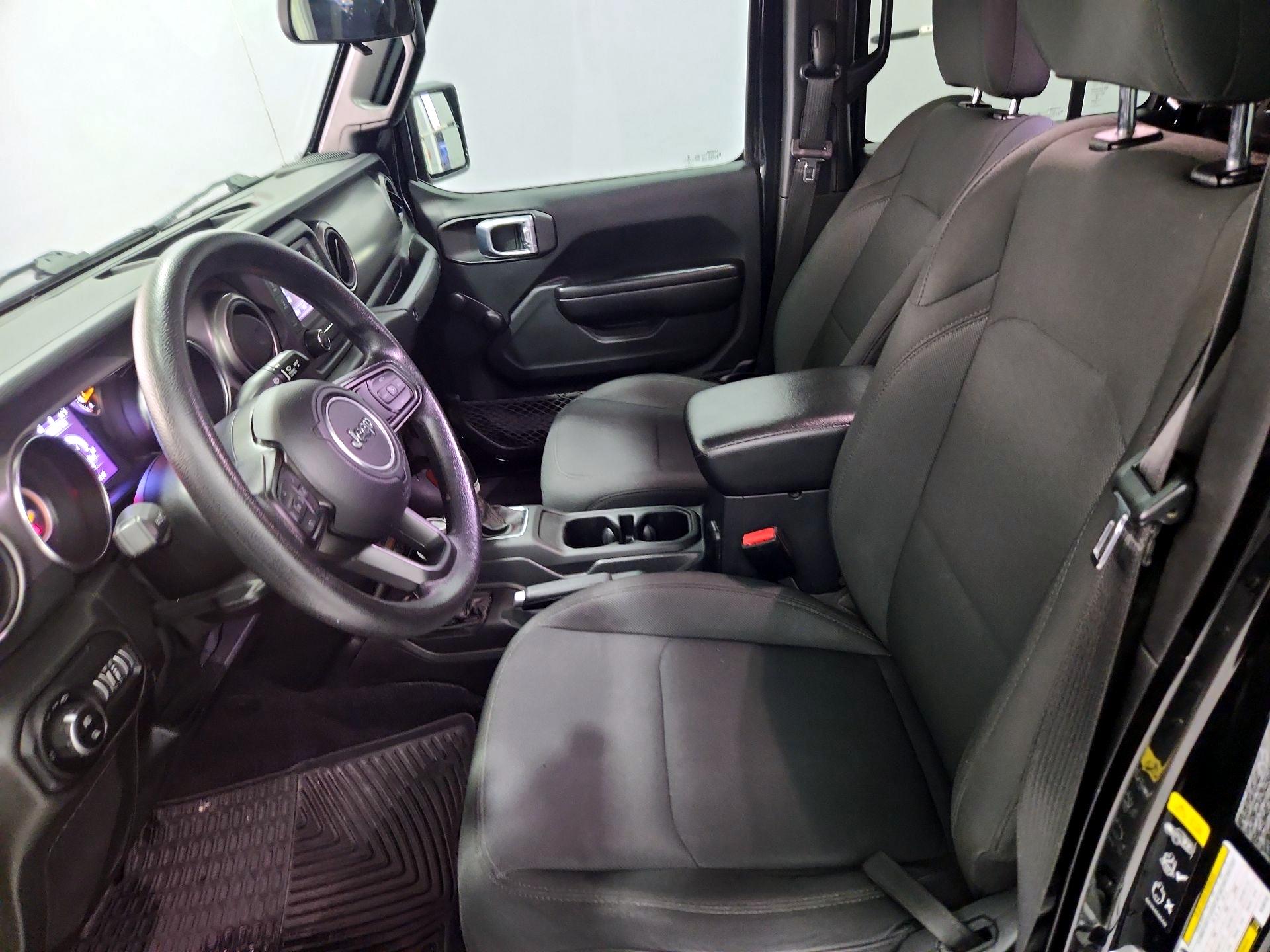 Thumbnail: 2021 Jeep Gladiator - 11