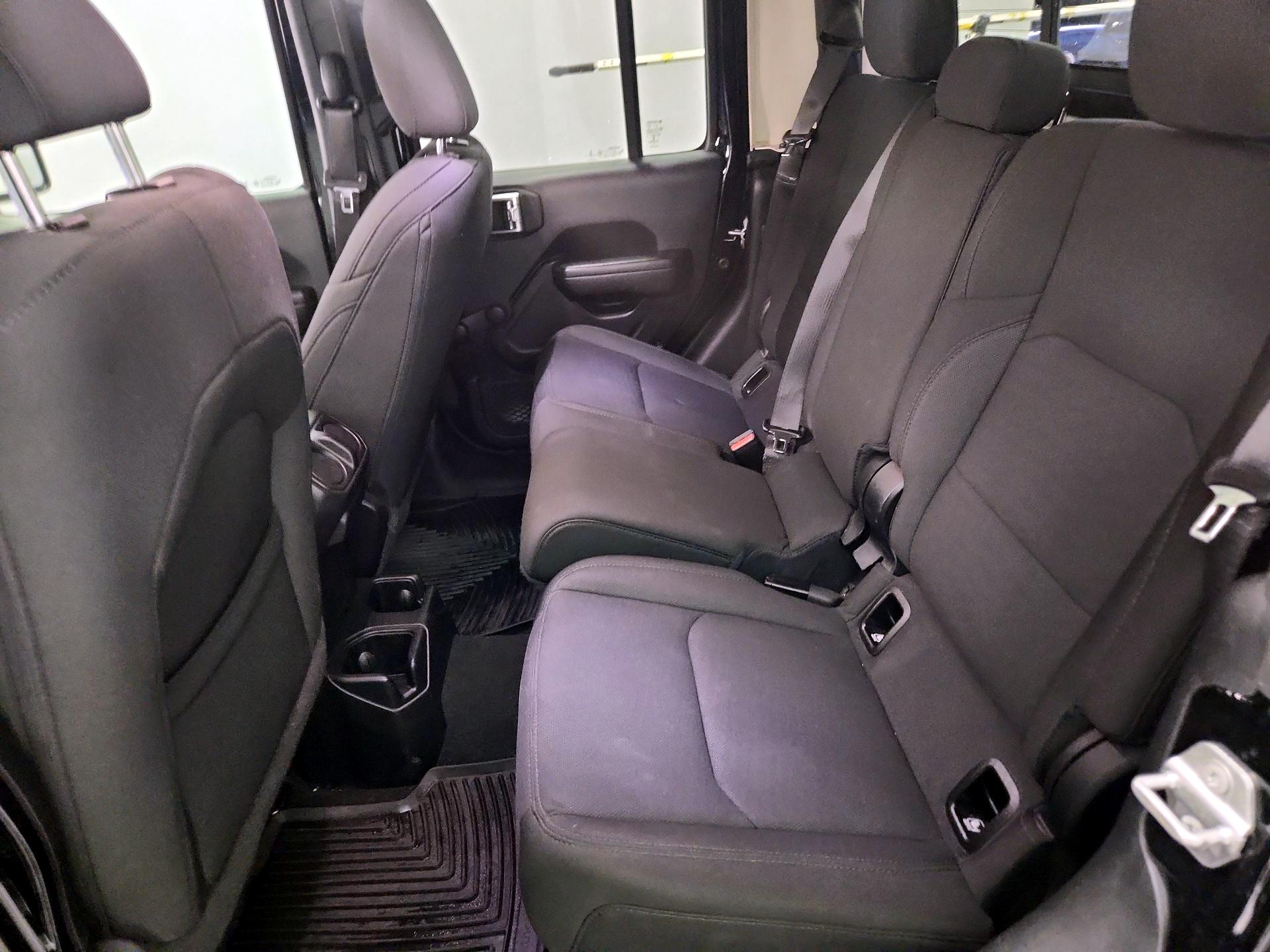 Thumbnail: 2021 Jeep Gladiator - 19