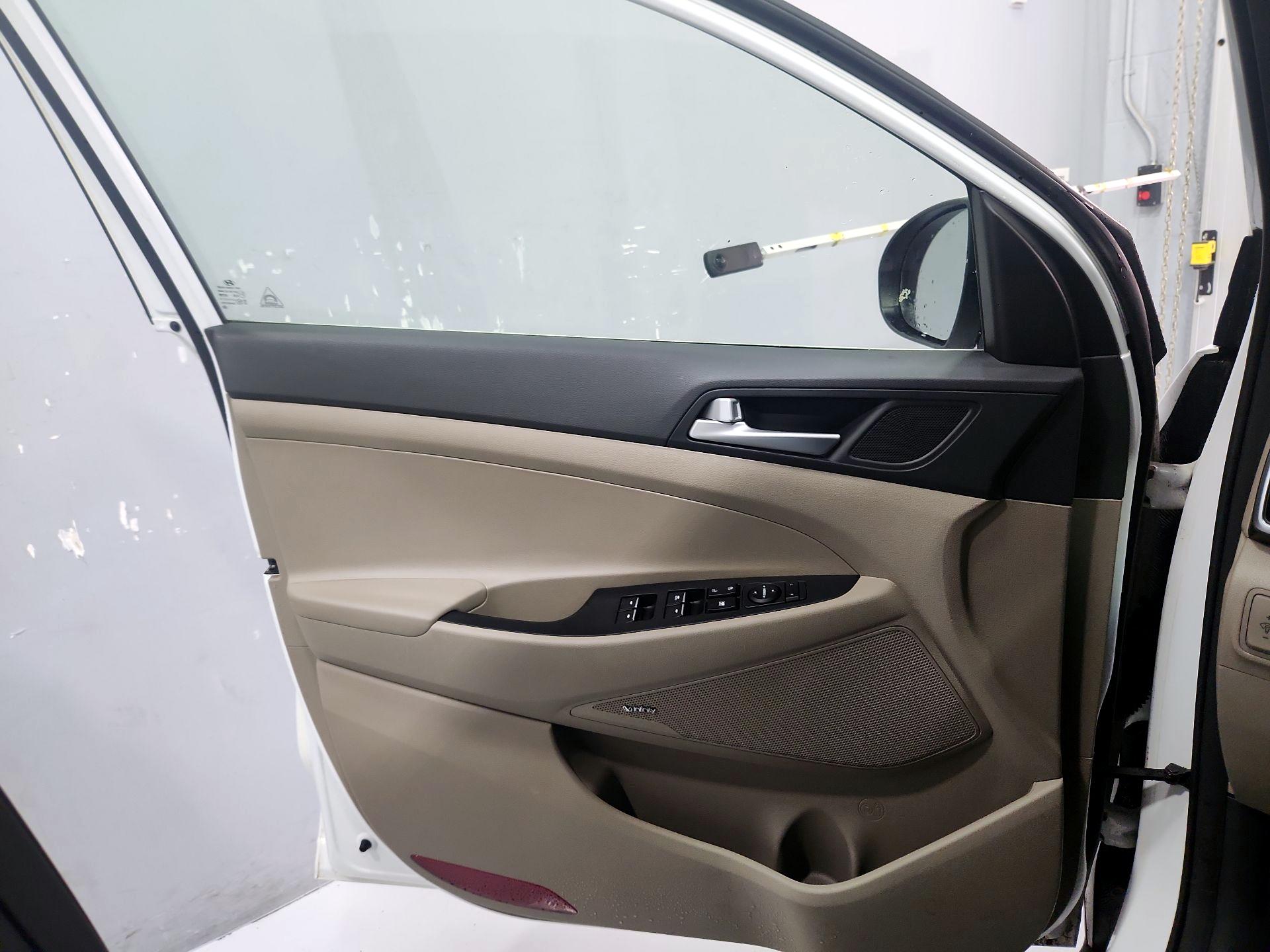 Thumbnail: 2021 Hyundai Tucson - 12