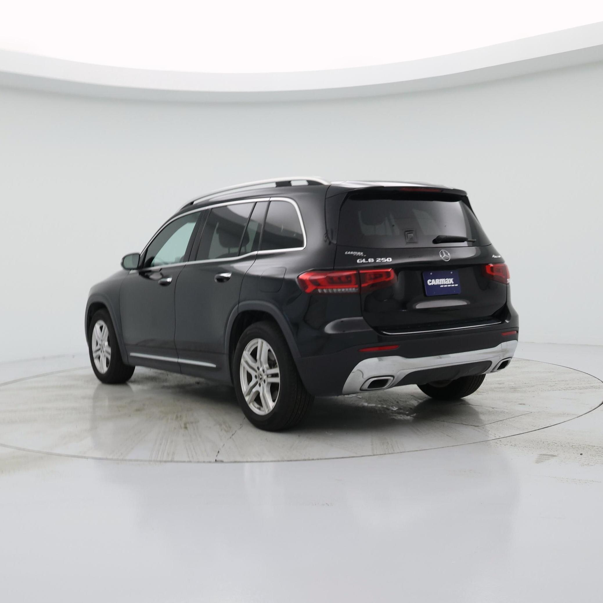 Thumbnail: 2020 Mercedes-Benz GLB - 2