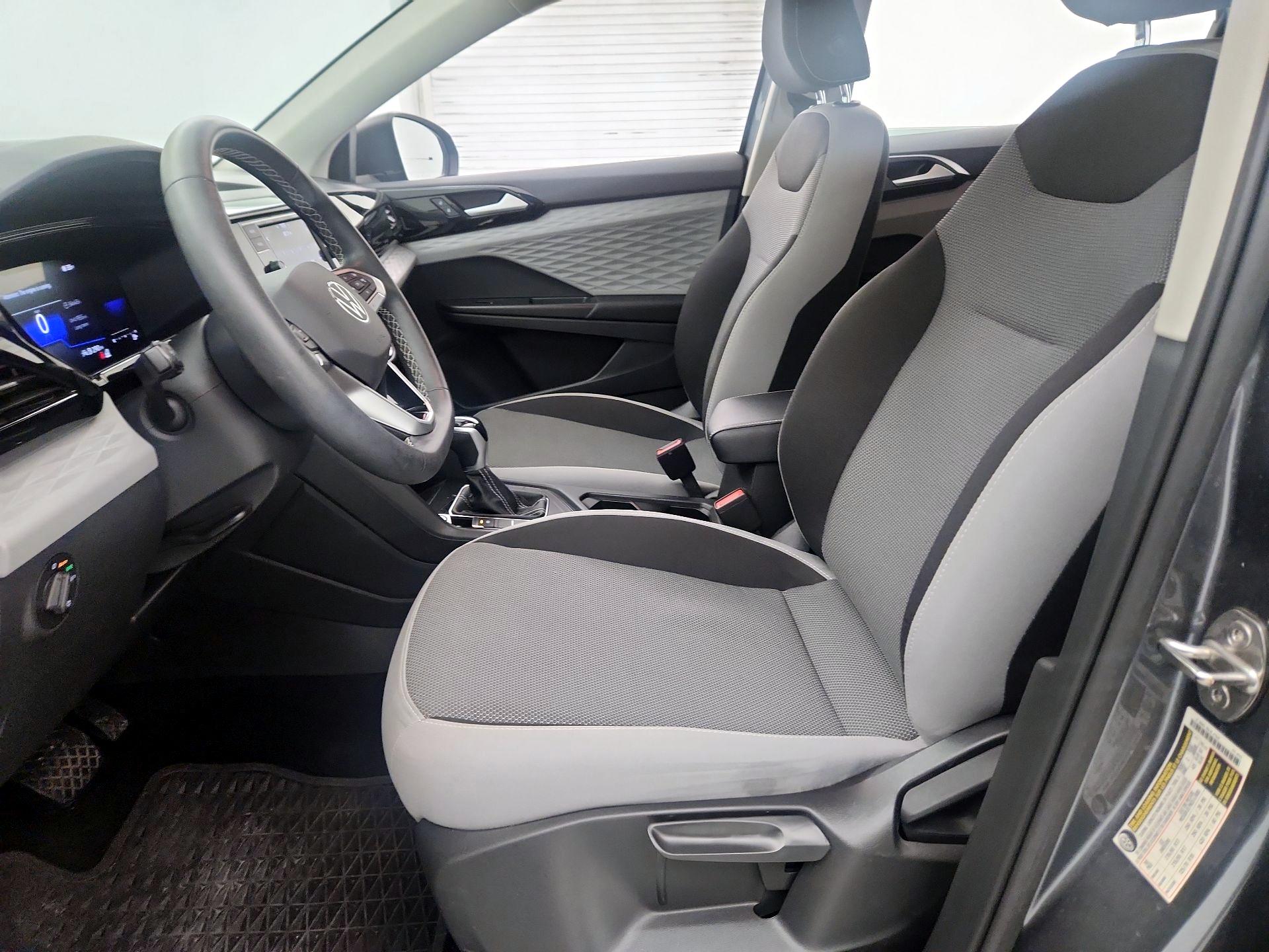 Thumbnail: 2023 Volkswagen Taos - 11