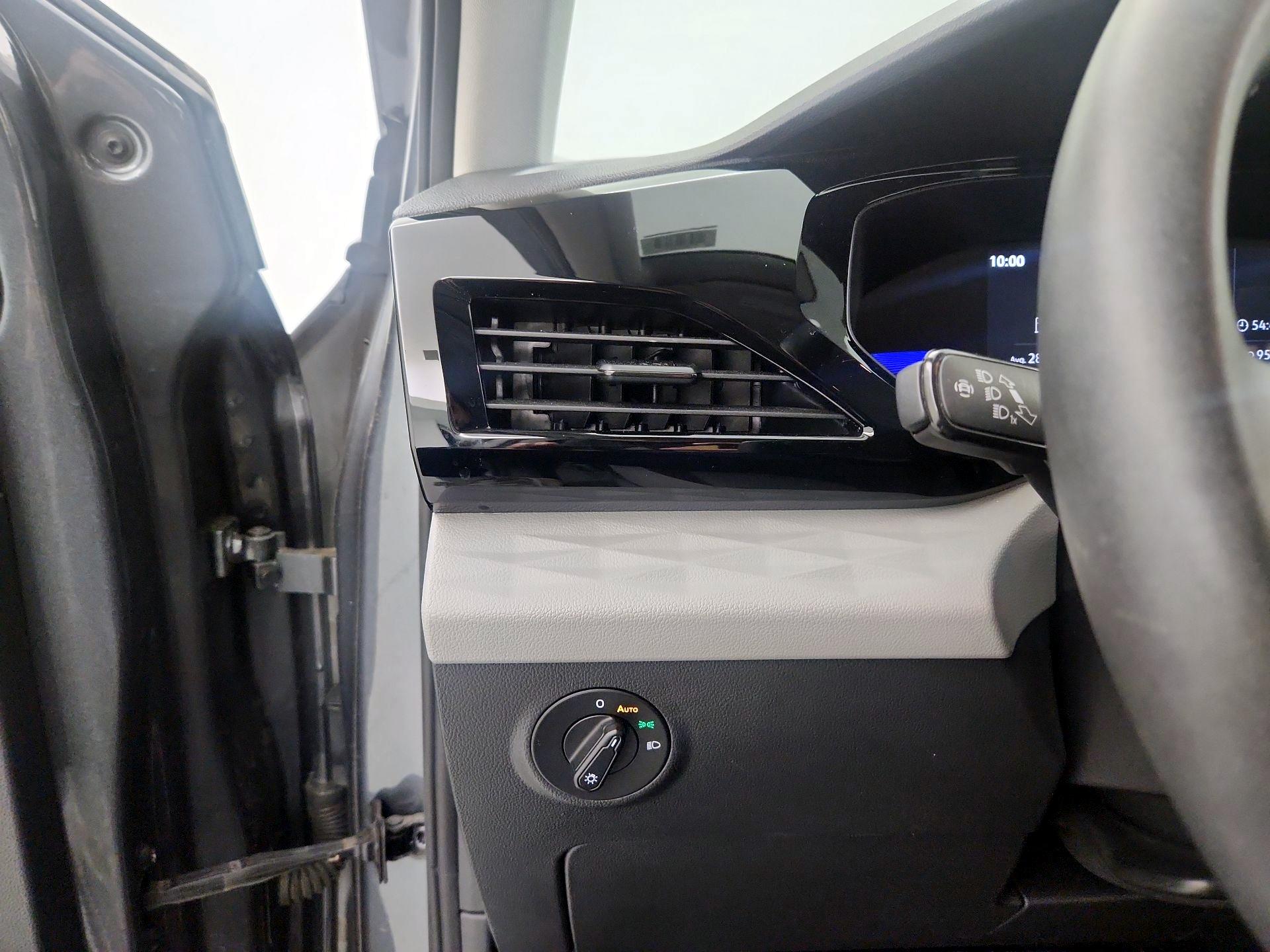 Thumbnail: 2023 Volkswagen Taos - 13