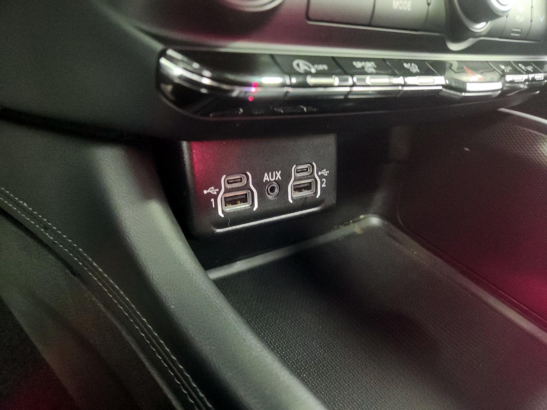 Thumbnail: 2022 Dodge Durango - 18