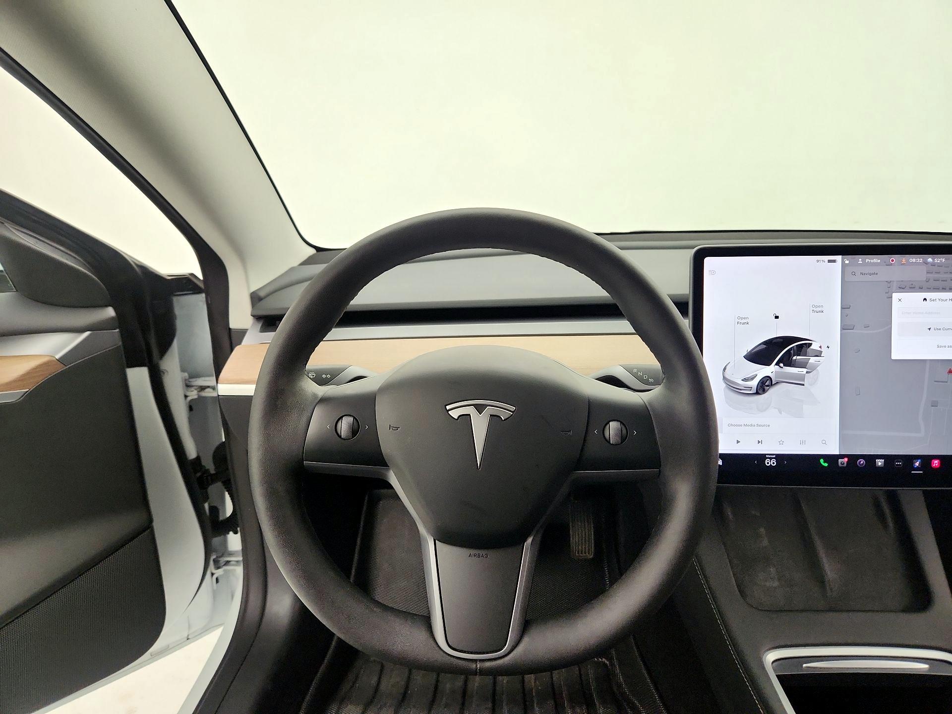 Thumbnail: 2023 Tesla Model 3 - 10